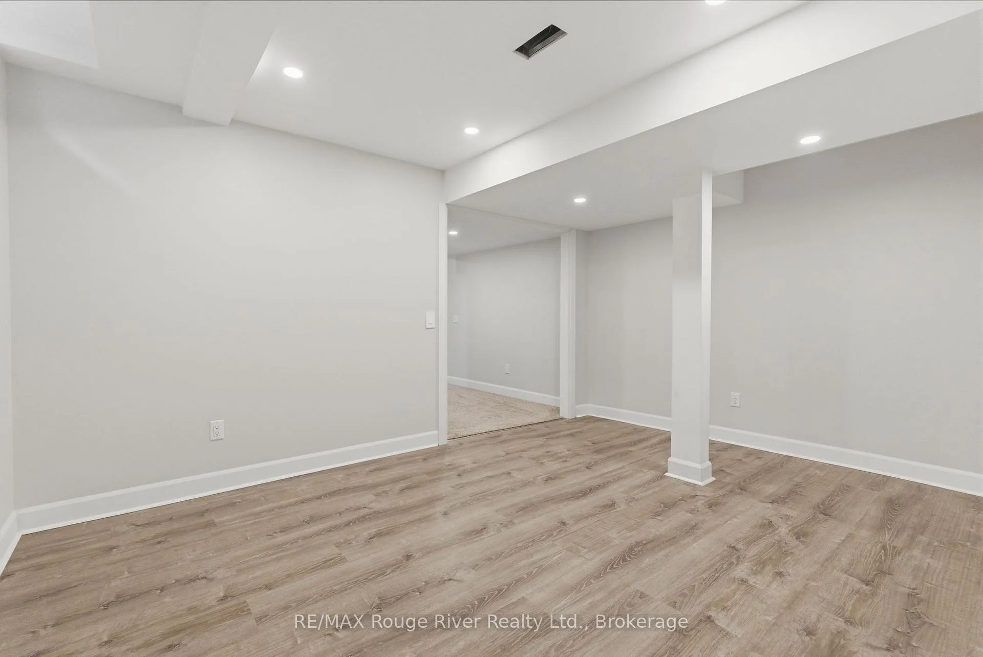 Photo 45 of 138 Kersey Crescent, Clarington, Courtice — HOMEH