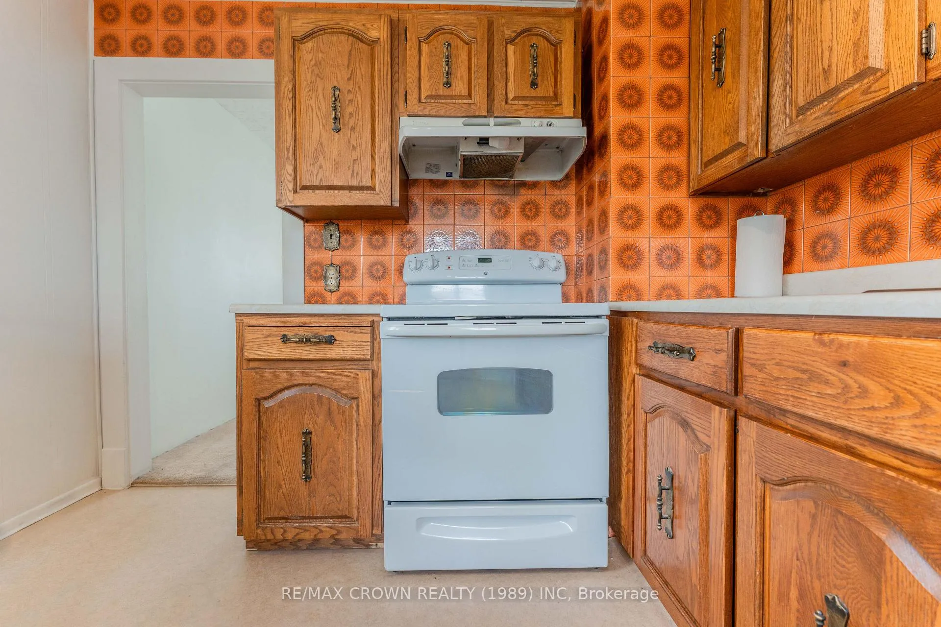 Photo 7 of 35 Bowman Avenue, Kapuskasing — HOMEH