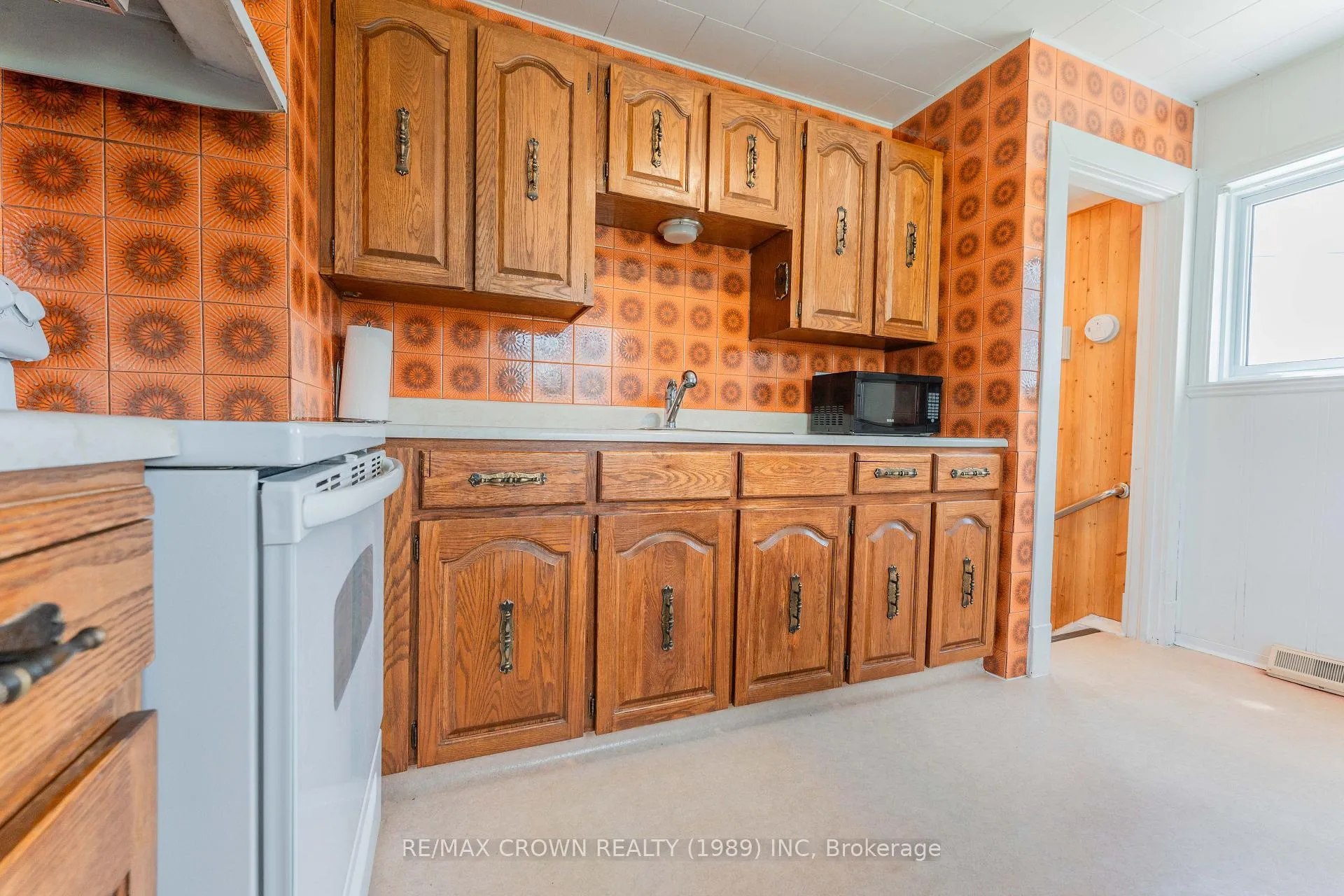 Photo 8 of 35 Bowman Avenue, Kapuskasing — HOMEH