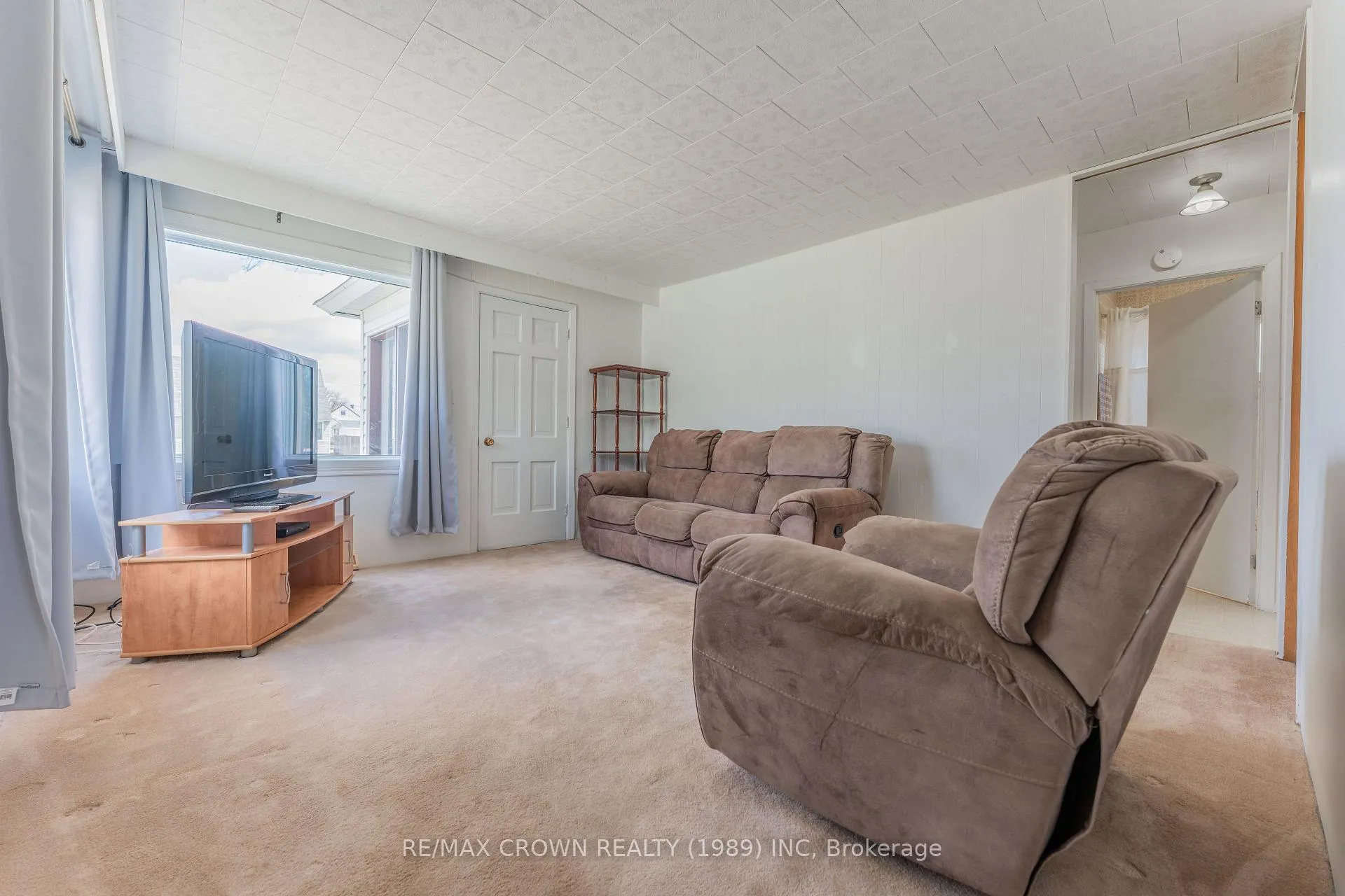 Photo 12 of 35 Bowman Avenue, Kapuskasing — HOMEH