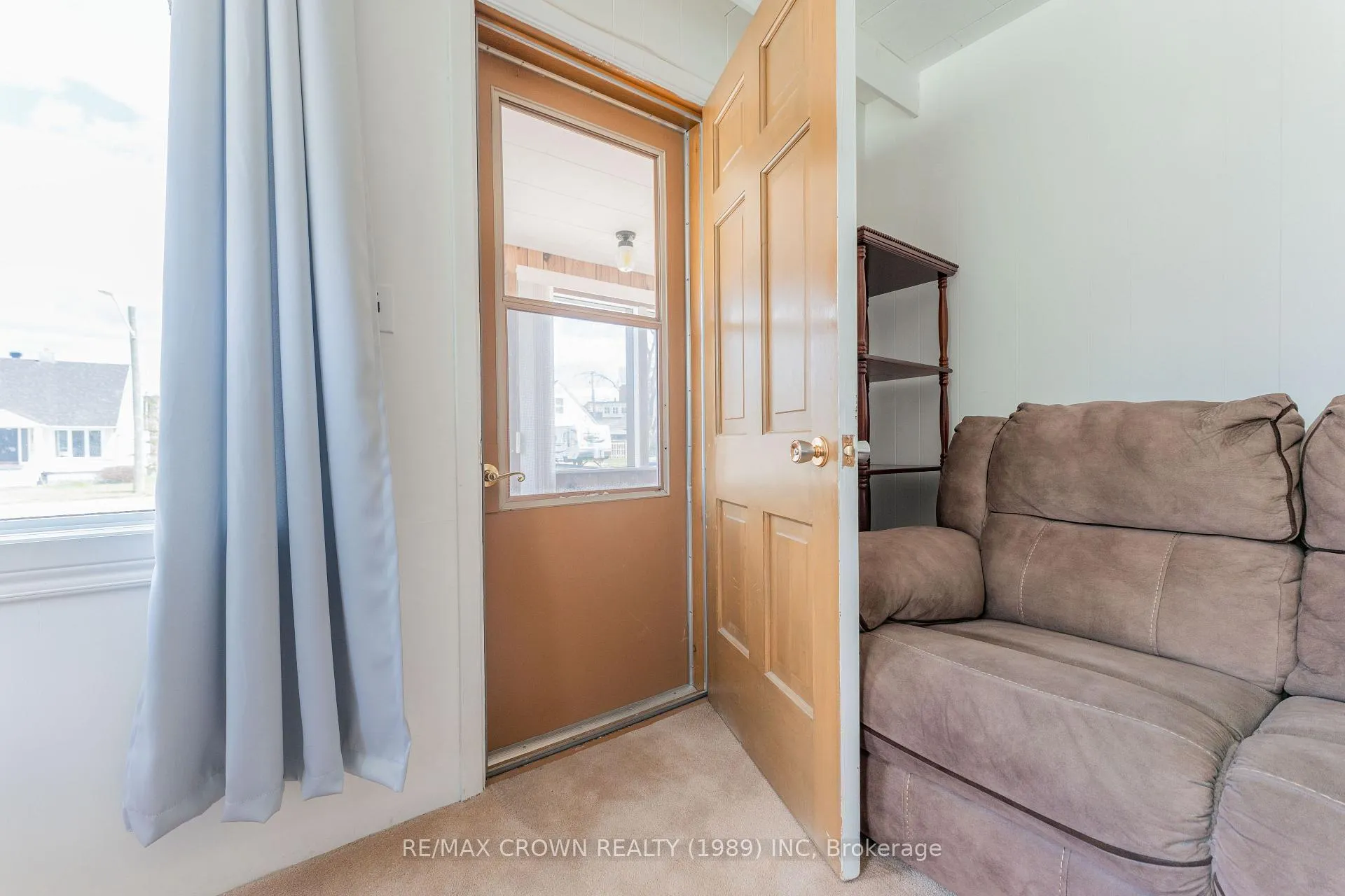 Photo 15 of 35 Bowman Avenue, Kapuskasing — HOMEH