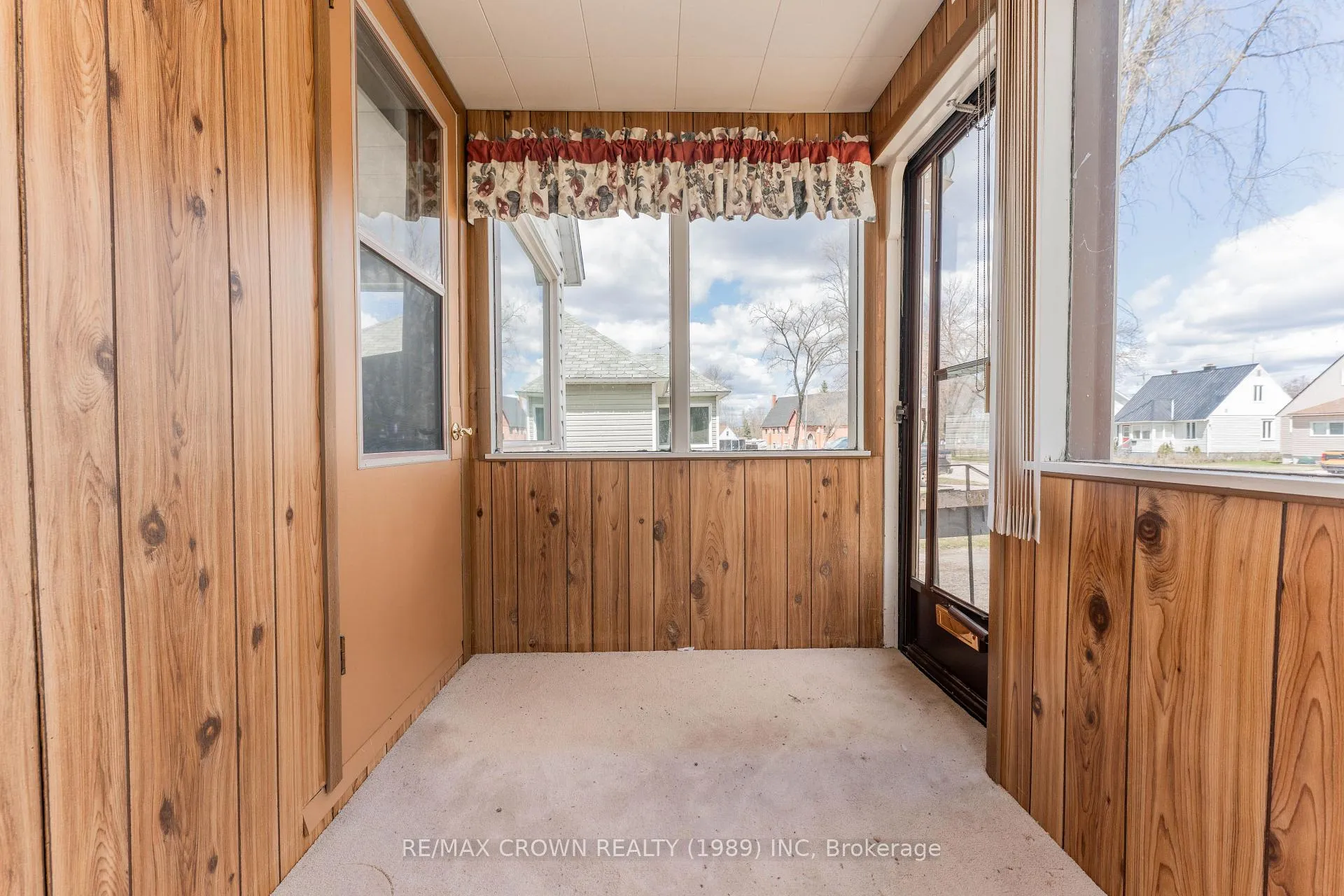 Photo 18 of 35 Bowman Avenue, Kapuskasing — HOMEH