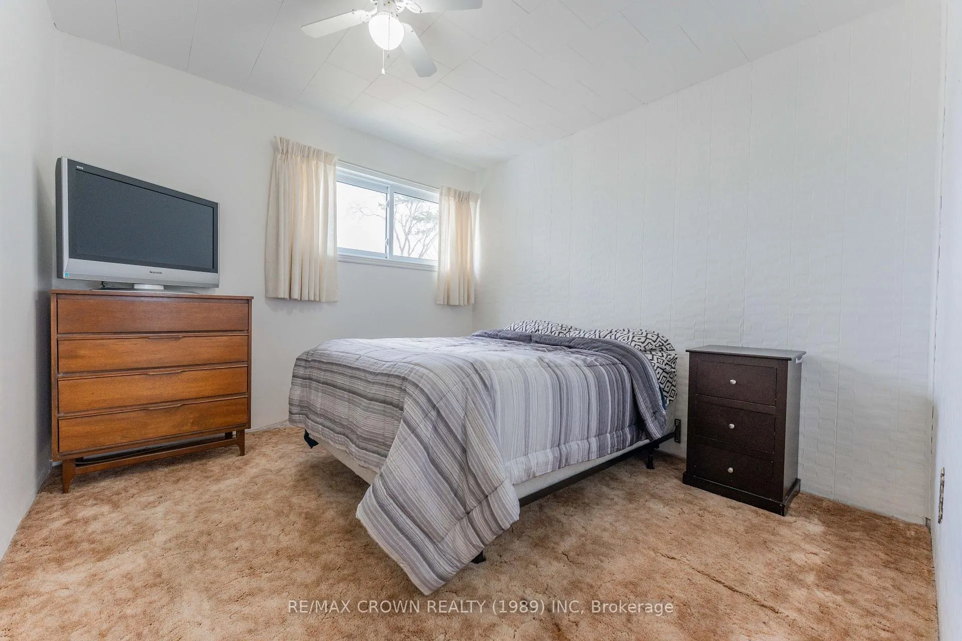 Photo 22 of 35 Bowman Avenue, Kapuskasing — HOMEH
