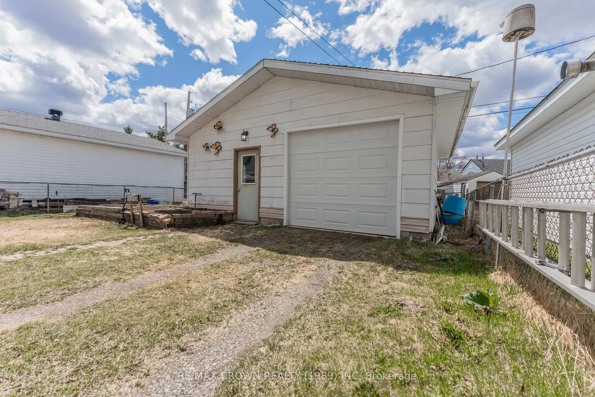 Photo 42 of 35 Bowman Avenue, Kapuskasing — HOMEH