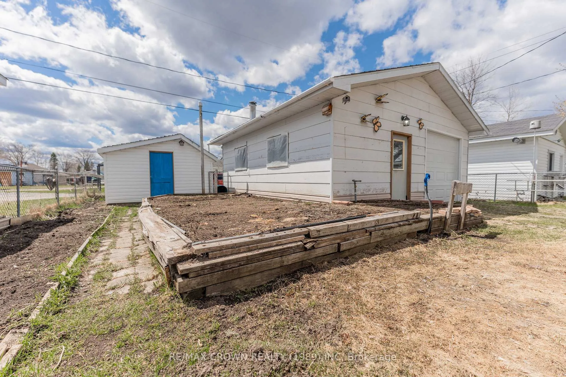 Photo 45 of 35 Bowman Avenue, Kapuskasing — HOMEH