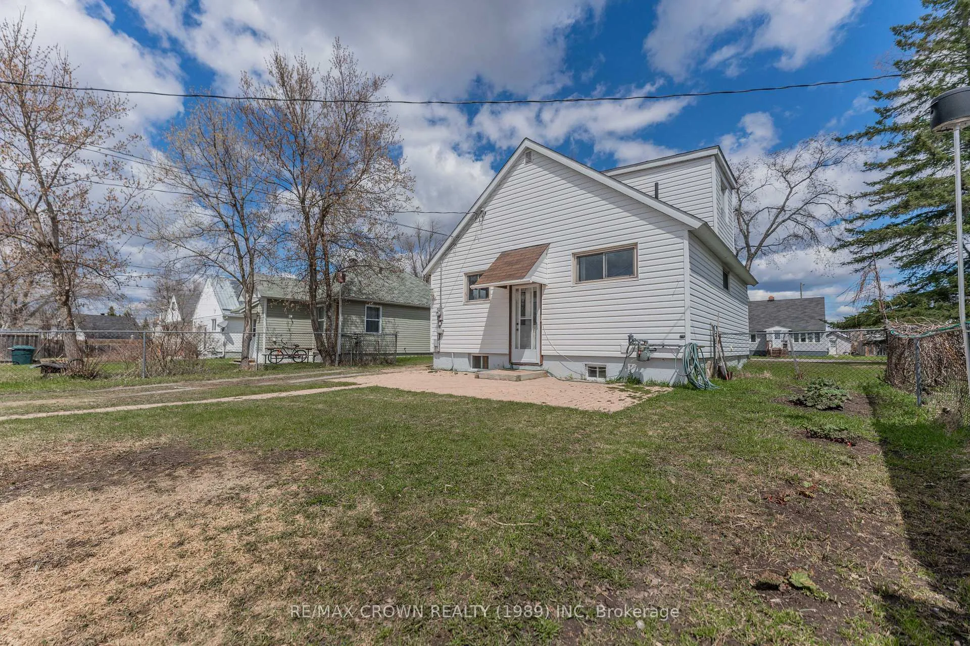 Photo 50 of 35 Bowman Avenue, Kapuskasing — HOMEH