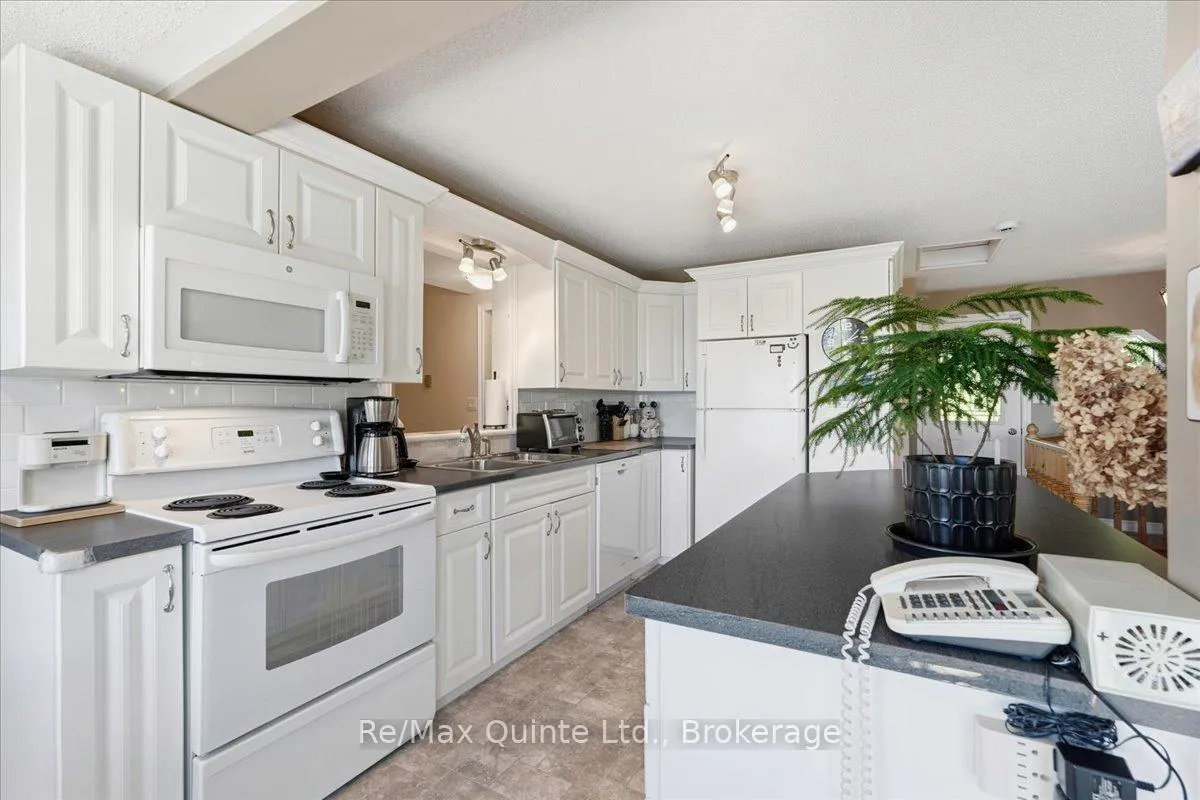 Photo 11 of 92 Bishop Lane, Prince Edward County, Sophiasburg Ward — HOMEH
