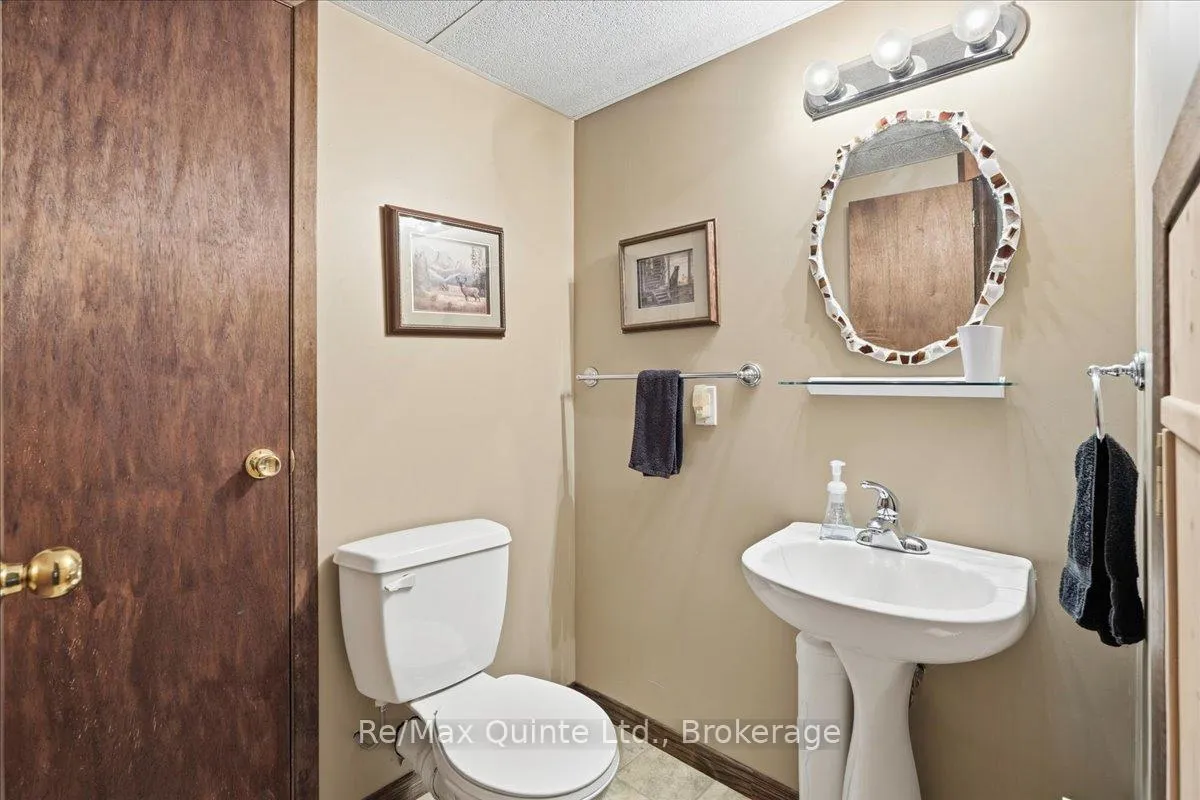 Photo 33 of 92 Bishop Lane, Prince Edward County, Sophiasburg Ward — HOMEH