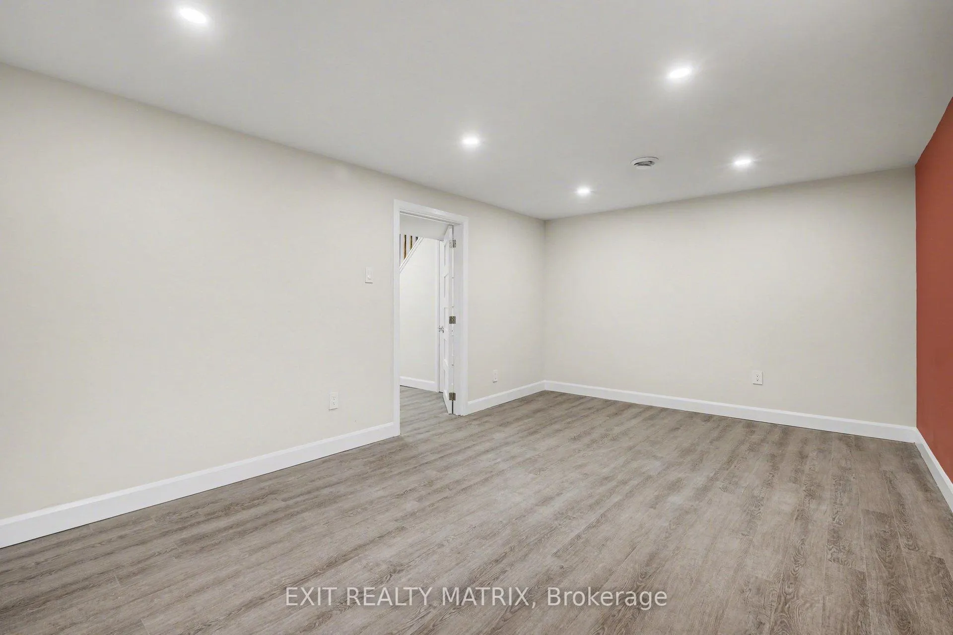 Photo 5 of Unit B, 1468 Heatherington Road, Ottawa, Heron Gate/Industrial Park — HOMEH