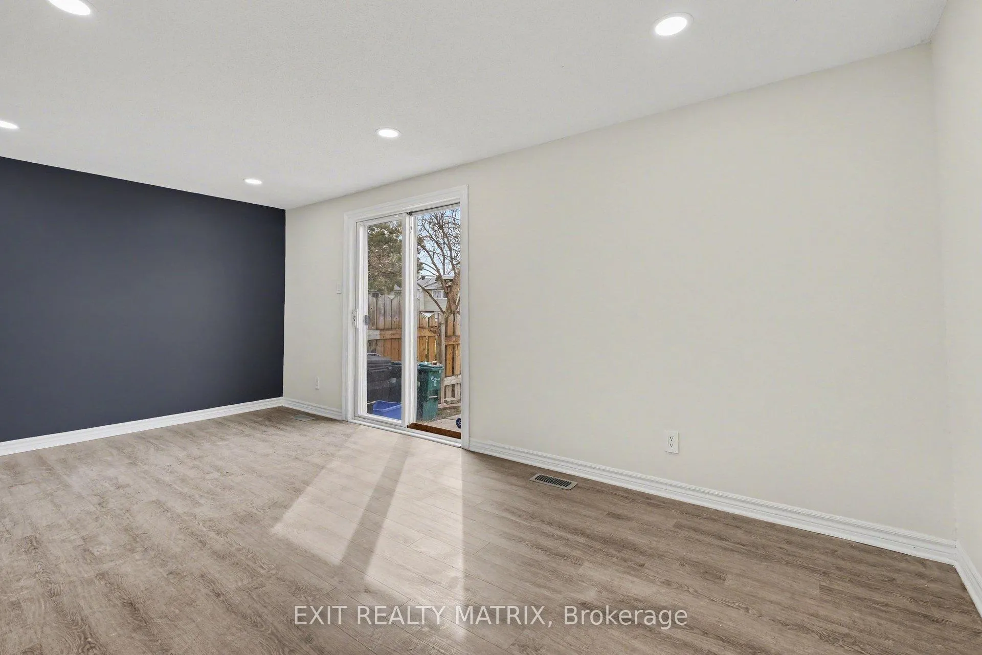 Photo 7 of Unit B, 1468 Heatherington Road, Ottawa, Heron Gate/Industrial Park — HOMEH