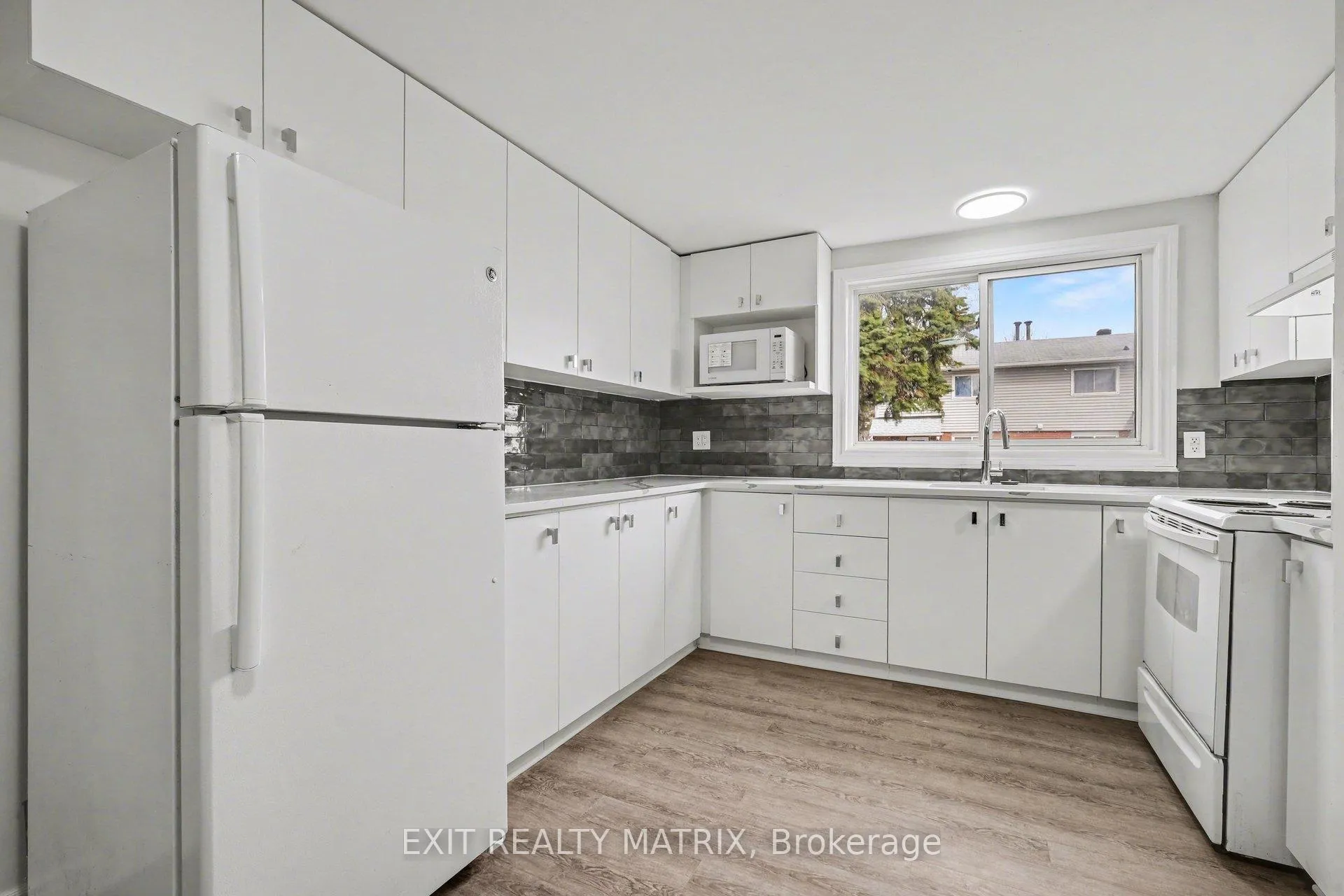 Photo 12 of Unit B, 1468 Heatherington Road, Ottawa, Heron Gate/Industrial Park — HOMEH