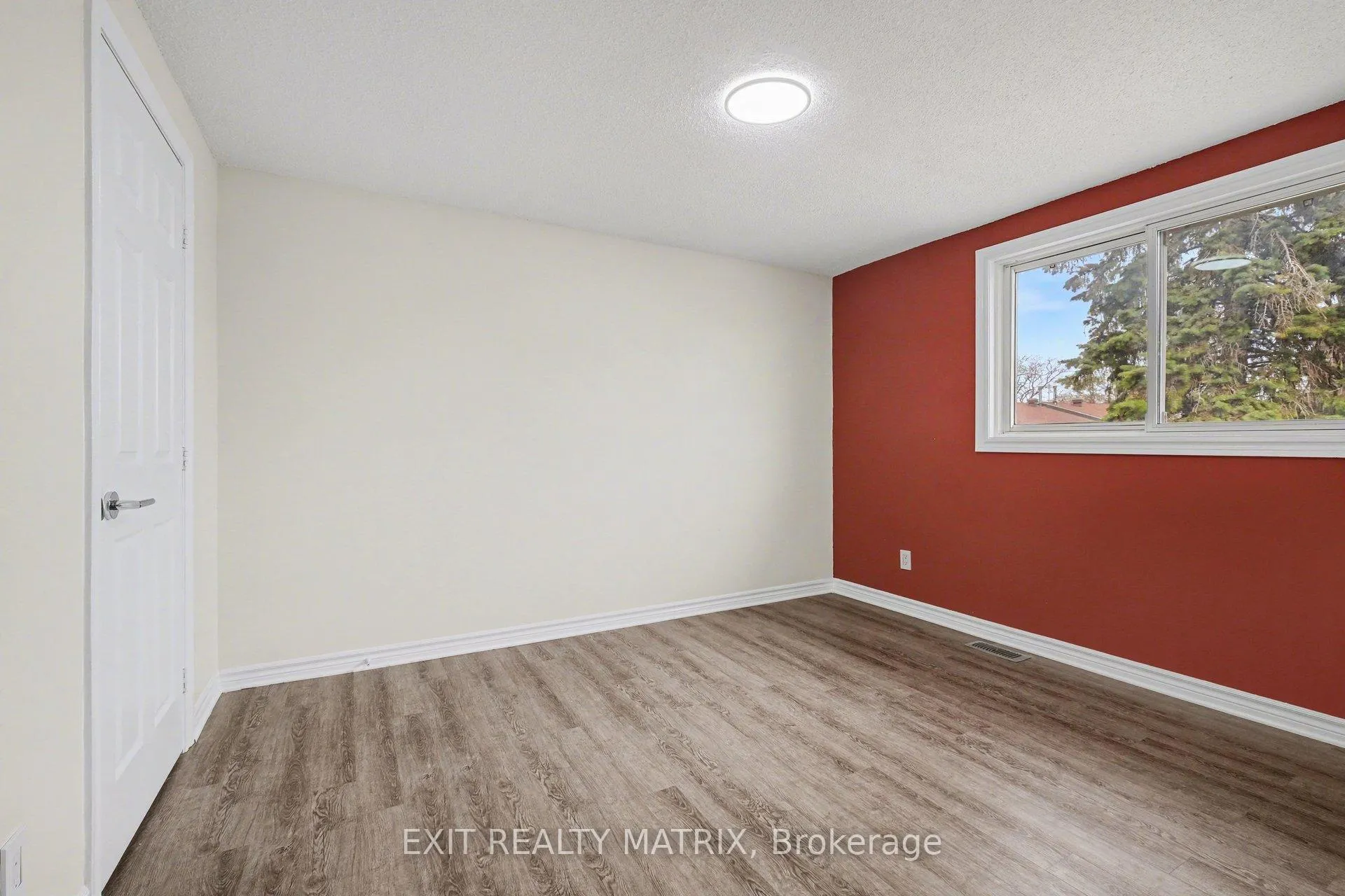 Photo 15 of Unit B, 1468 Heatherington Road, Ottawa, Heron Gate/Industrial Park — HOMEH