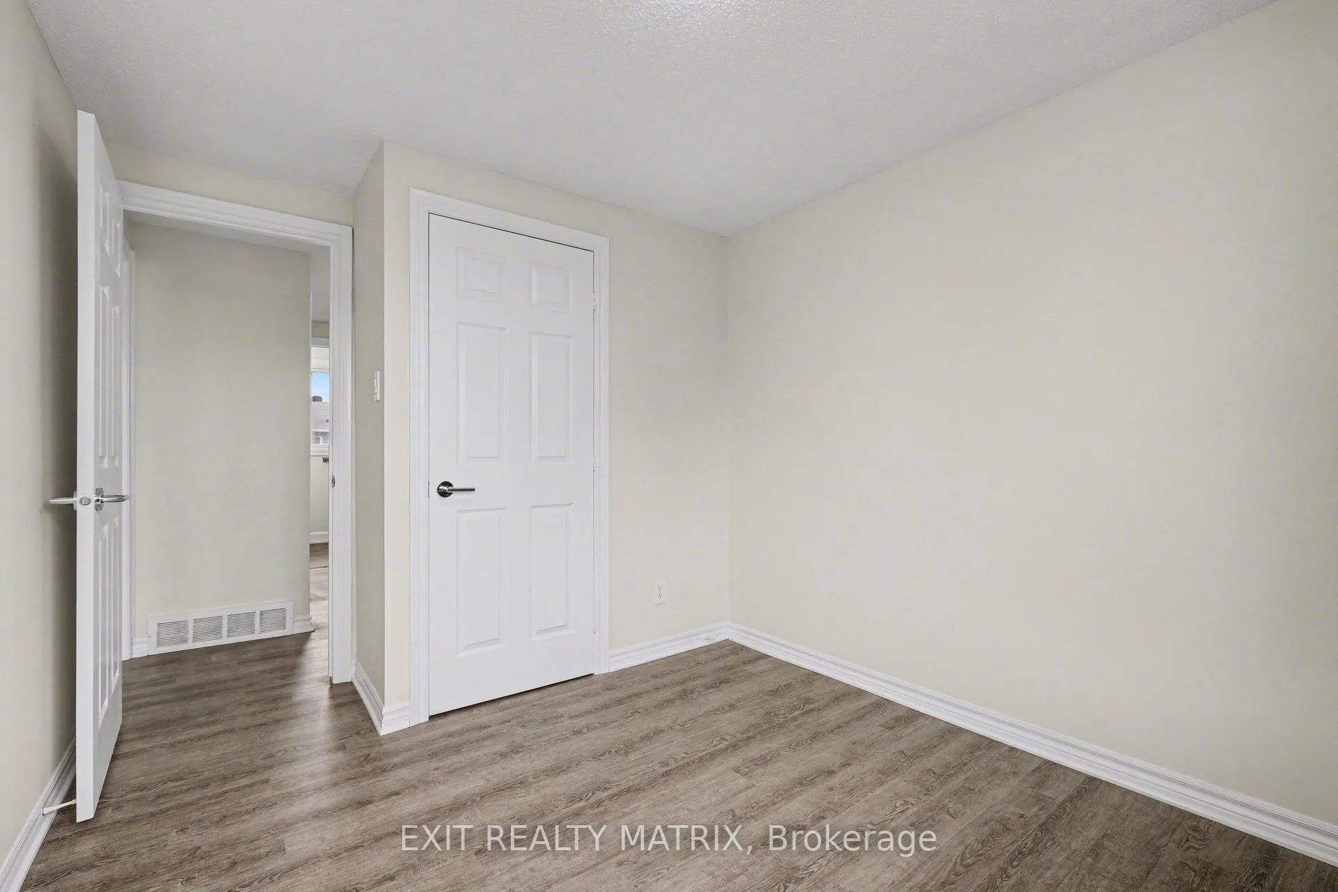 Photo 19 of Unit B, 1468 Heatherington Road, Ottawa, Heron Gate/Industrial Park — HOMEH