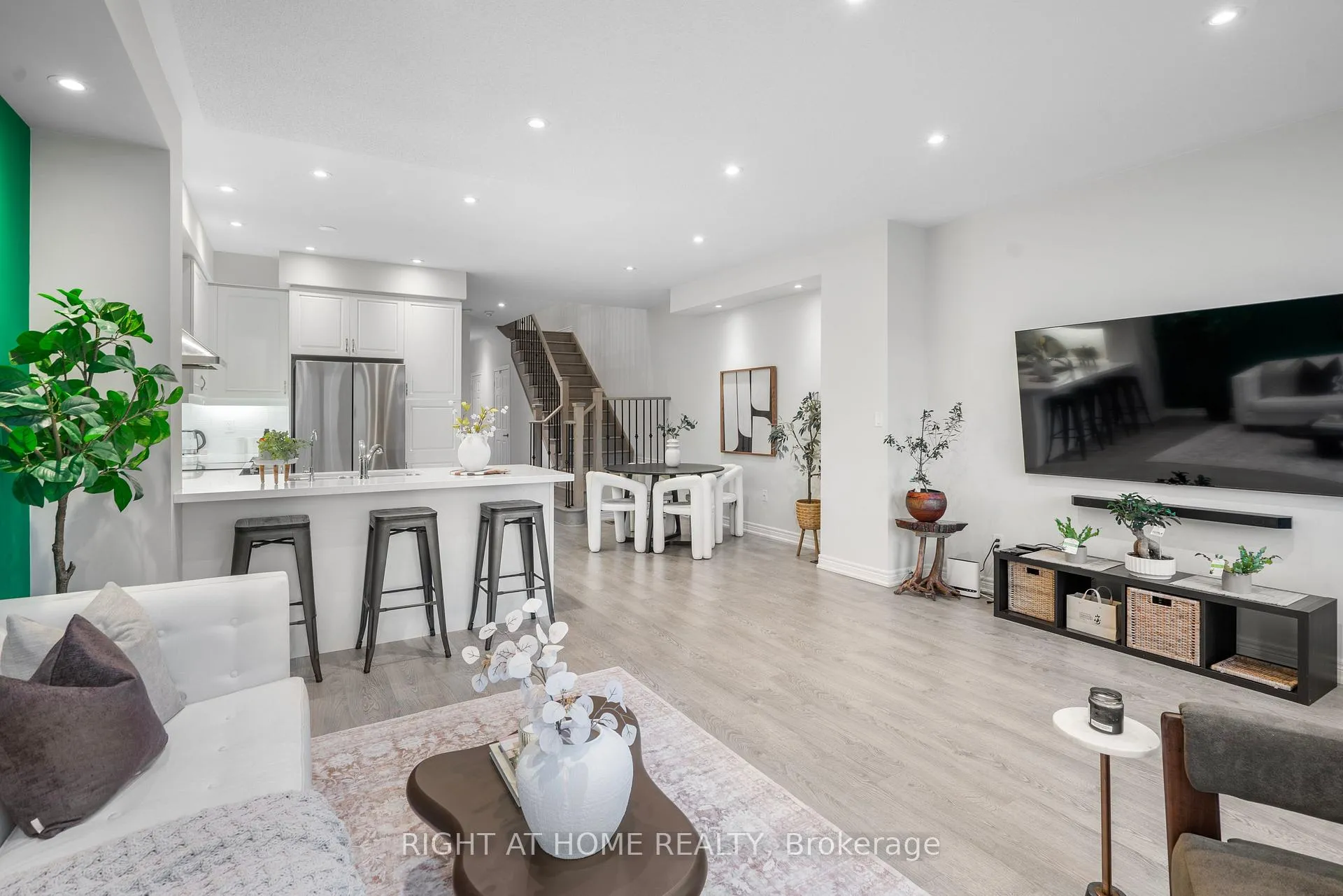Photo 4 of 127 Benadir Avenue, Caledon, Rural Caledon — HOMEH