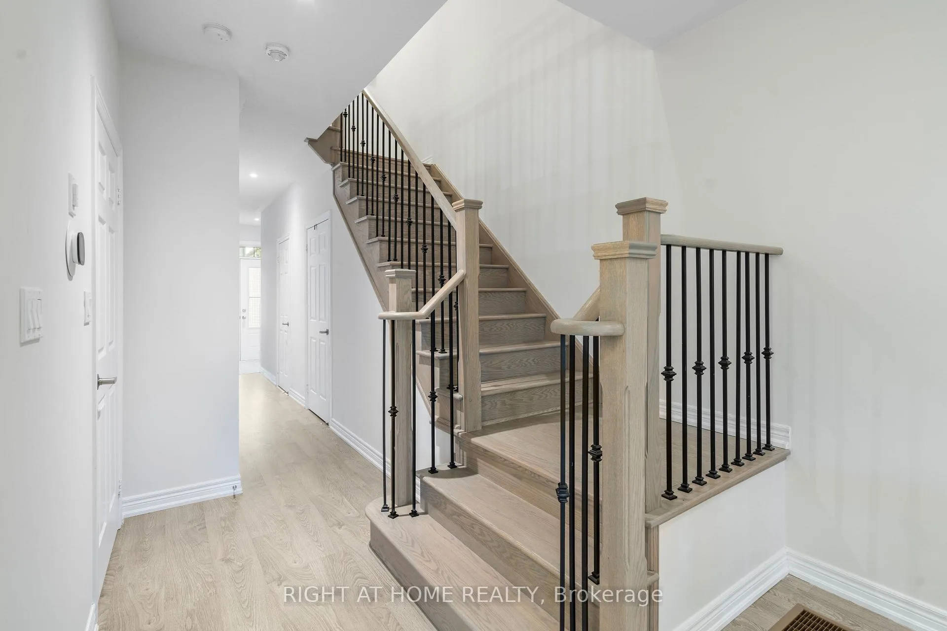 Photo 9 of 127 Benadir Avenue, Caledon, Rural Caledon — HOMEH
