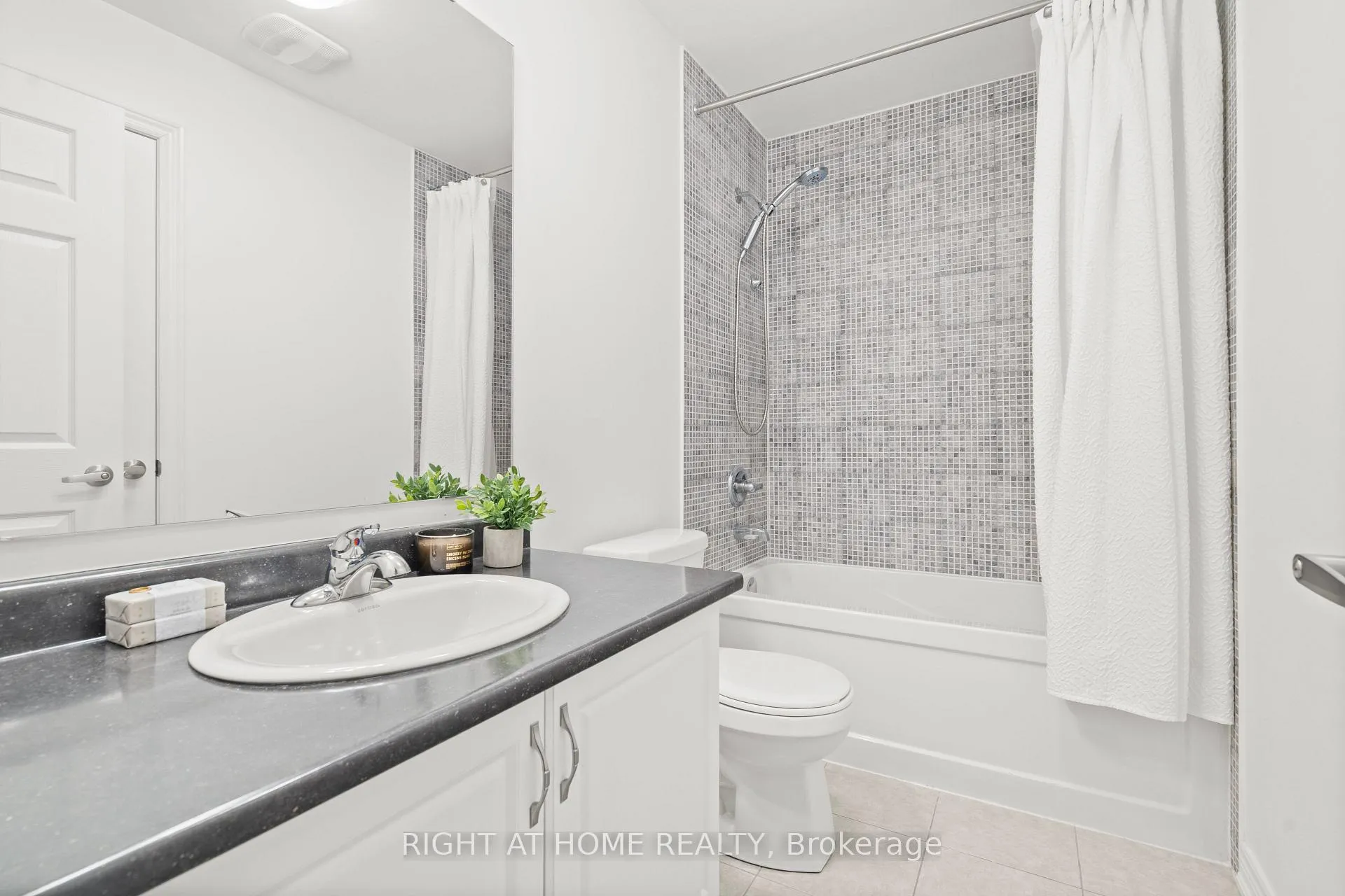 Photo 21 of 127 Benadir Avenue, Caledon, Rural Caledon — HOMEH