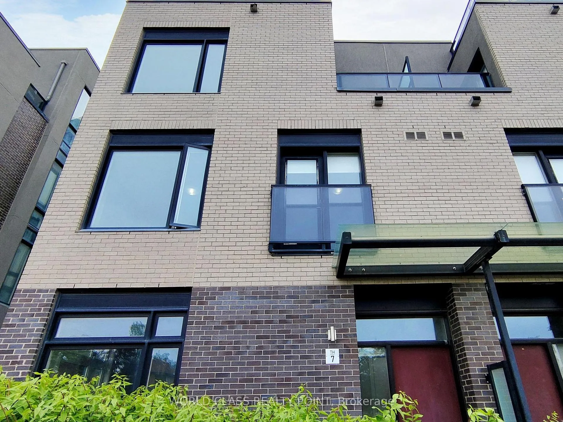 Front of Unit 7, 4070 Parkside Village Drive