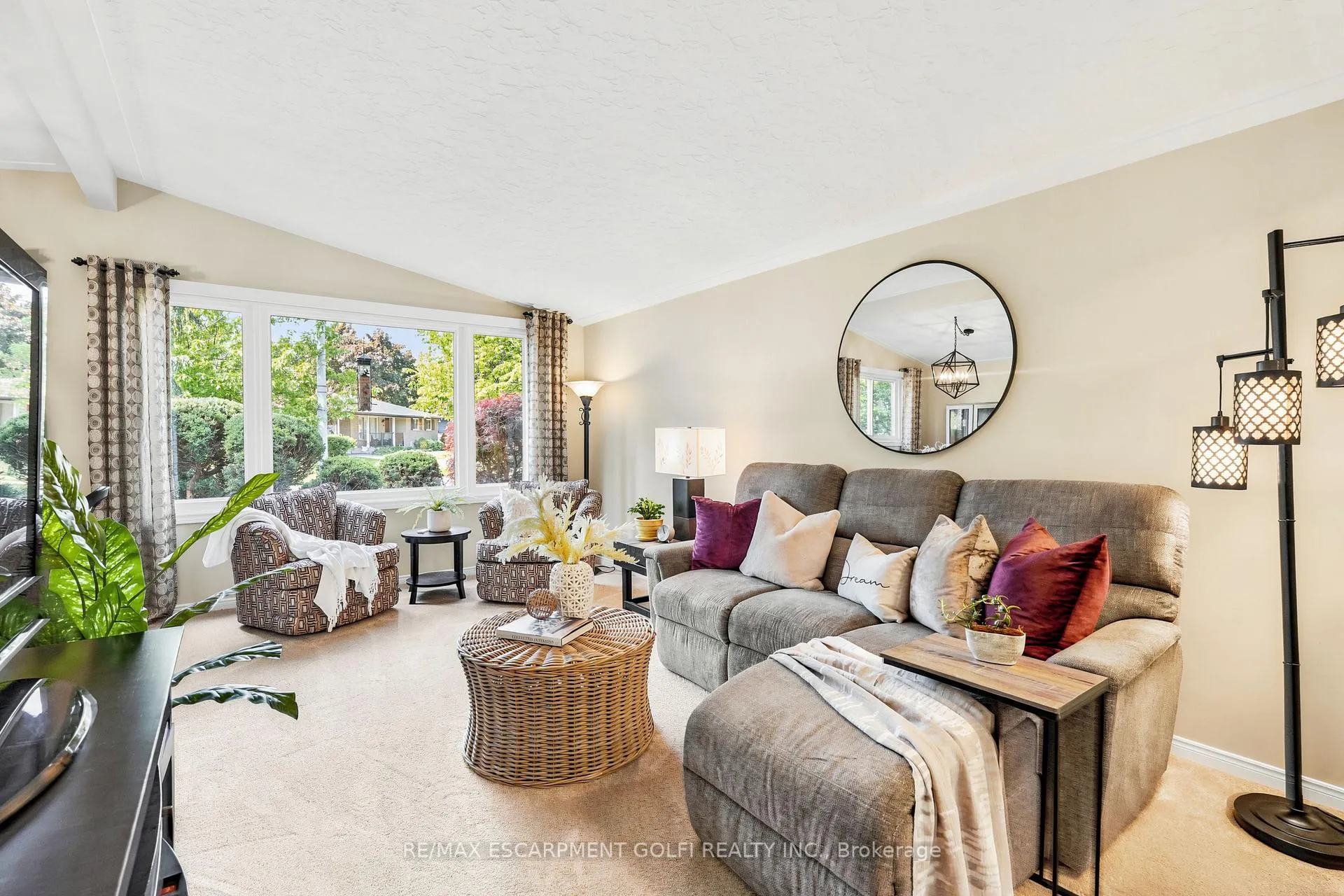 Photo 8 of 45 Tanglewood Terrace, Brantford — HOMEH
