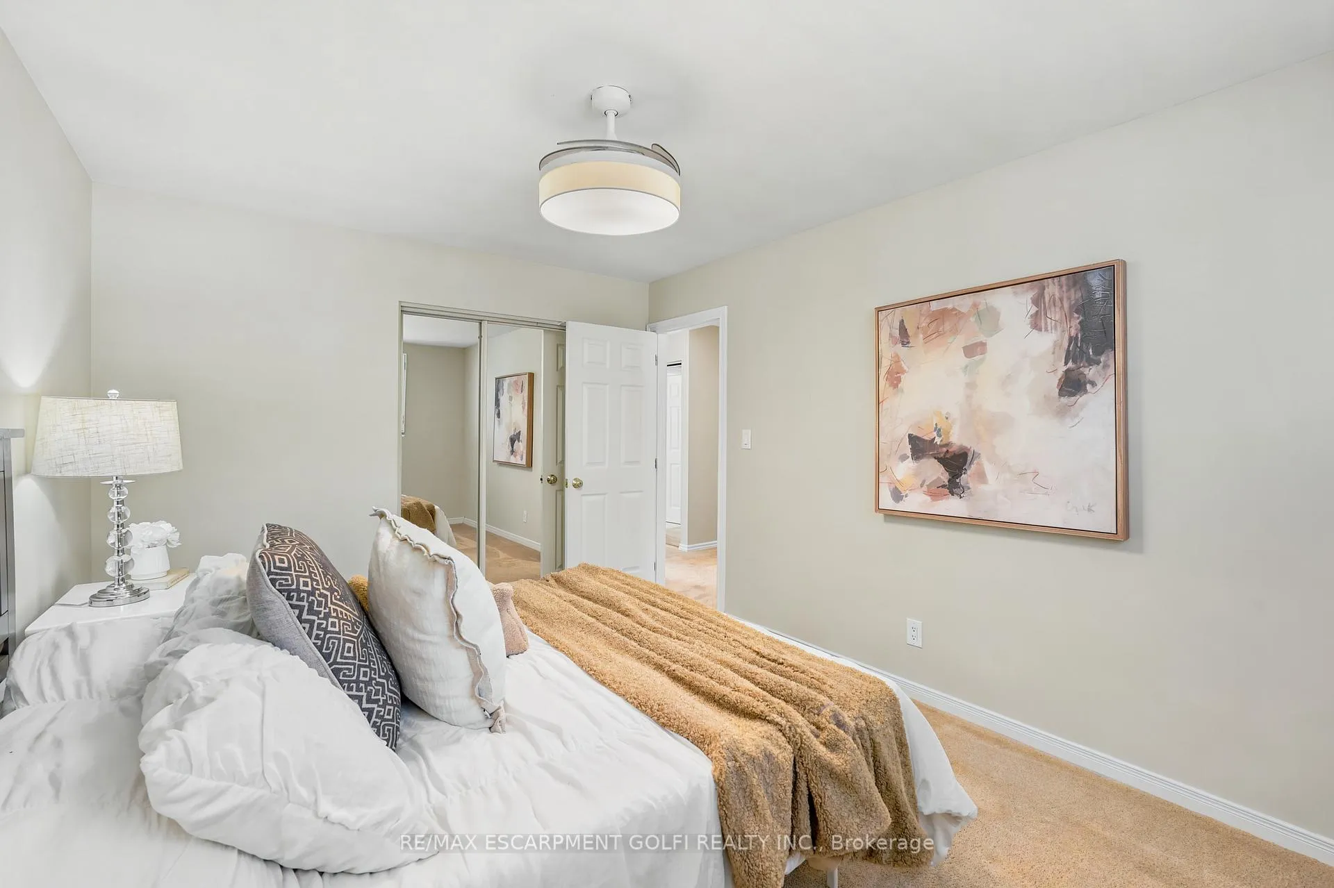 Photo 17 of 45 Tanglewood Terrace, Brantford — HOMEH