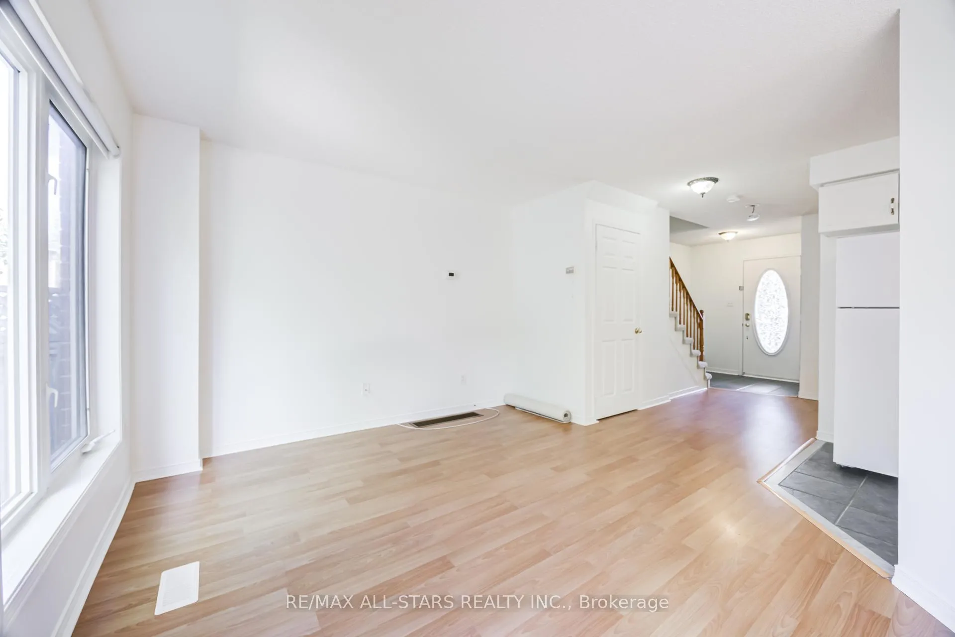 Photo 12 of 51 Playfair Road, Whitby, Downtown Whitby — HOMEH