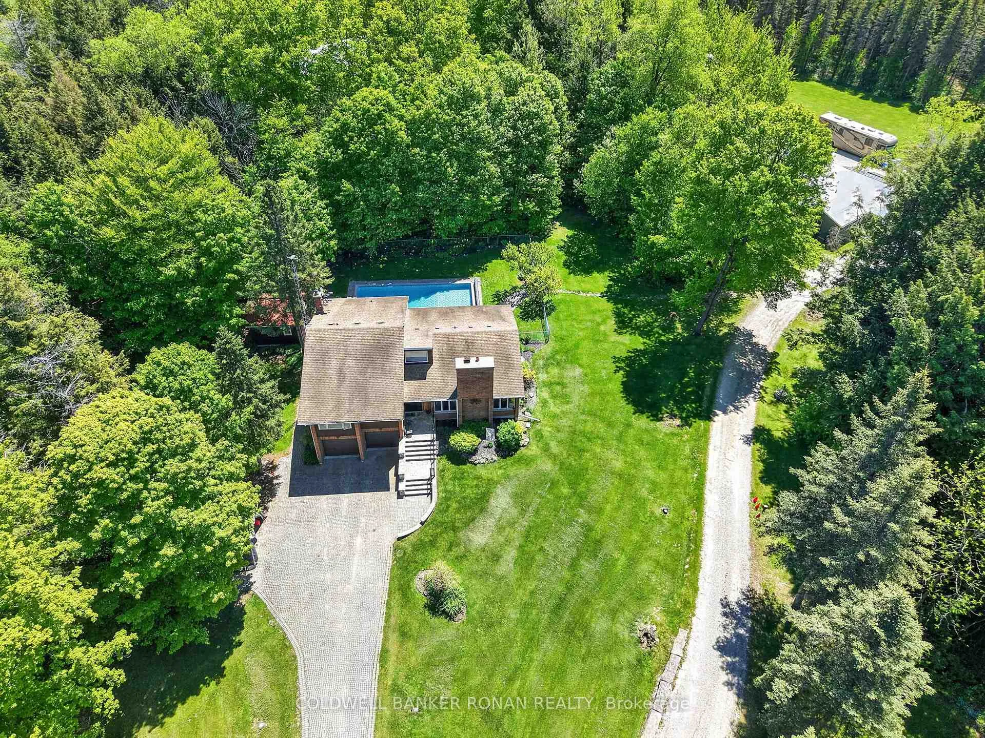 Photo 1 of 5565 5th Line, New Tecumseth, Rural New Tecumseth — HOMEH