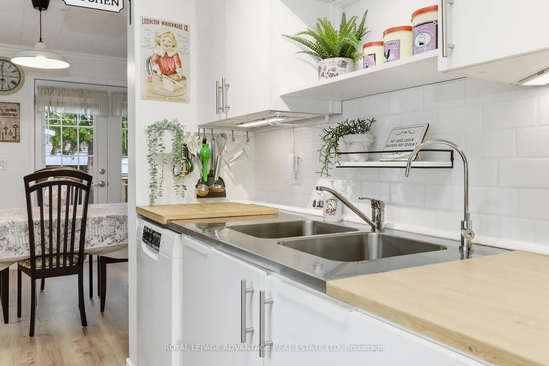 Photo 11 of 36 Beech Street, Smiths Falls — HOMEH