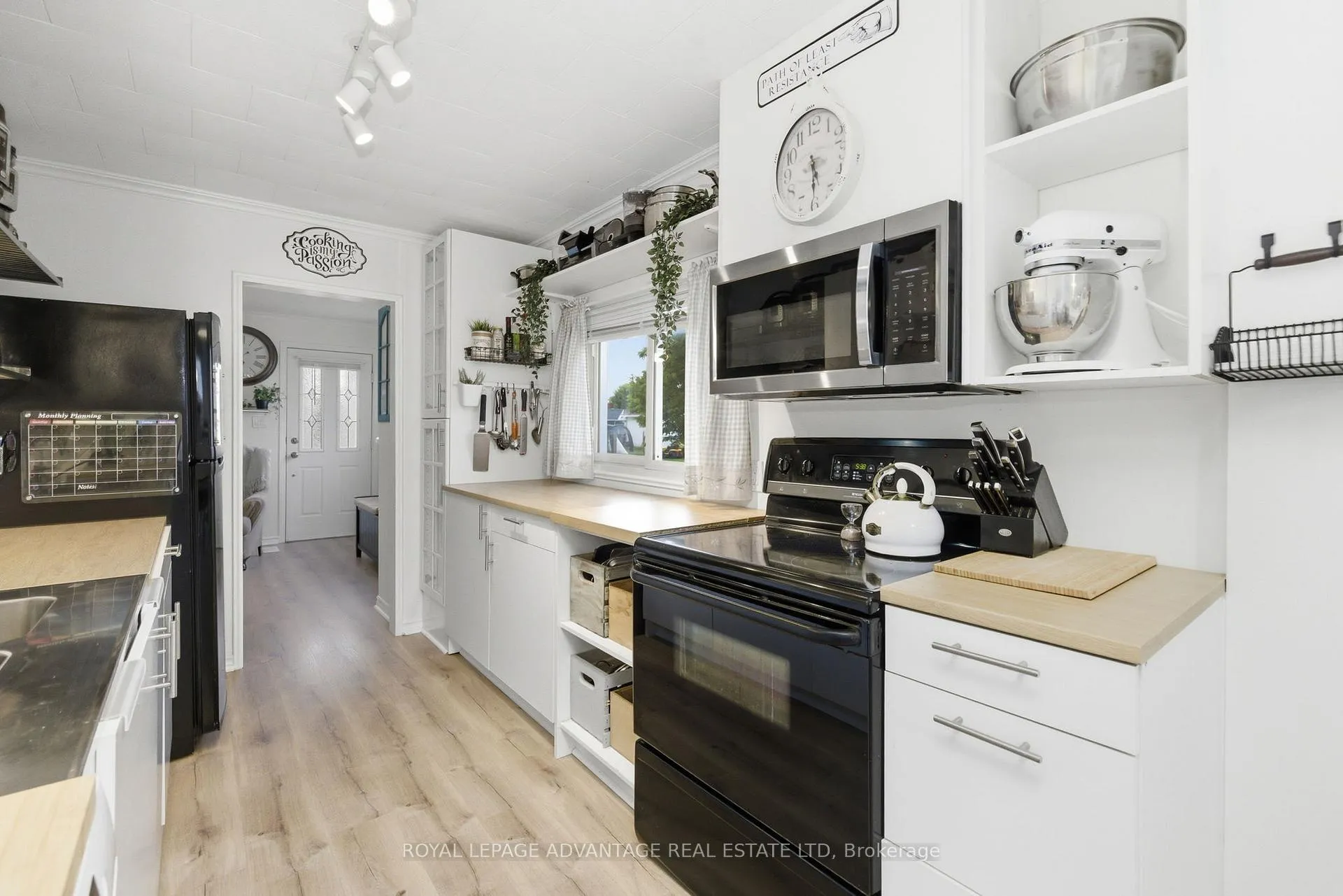 Photo 12 of 36 Beech Street, Smiths Falls — HOMEH