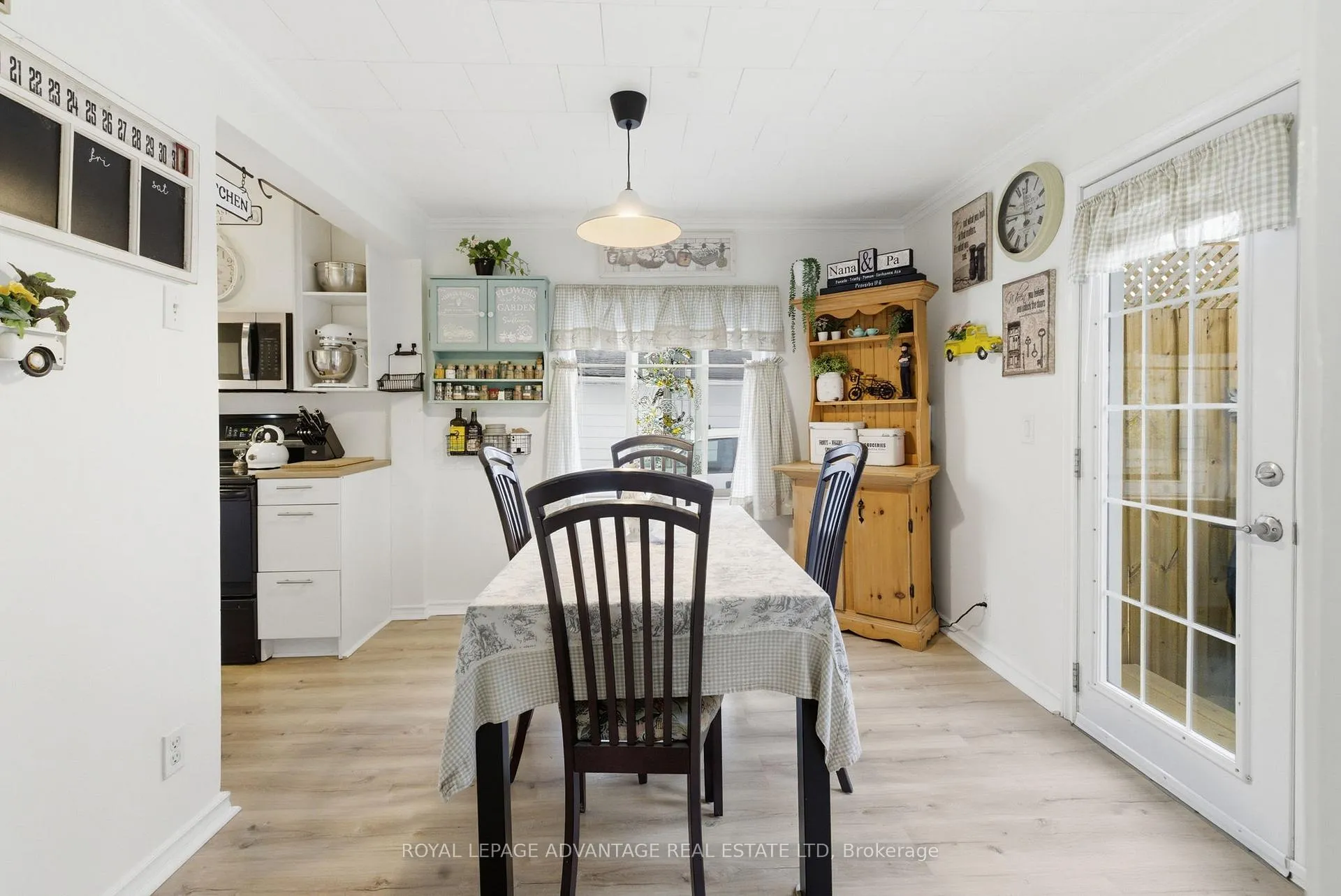 Photo 14 of 36 Beech Street, Smiths Falls — HOMEH