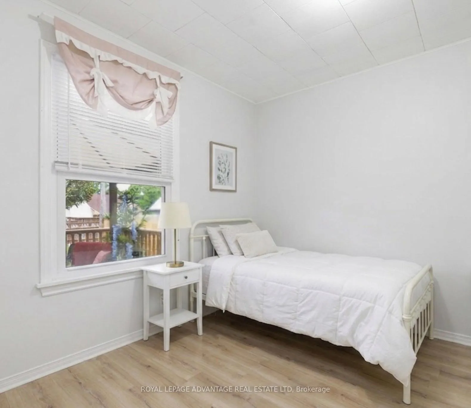 Photo 17 of 36 Beech Street, Smiths Falls — HOMEH