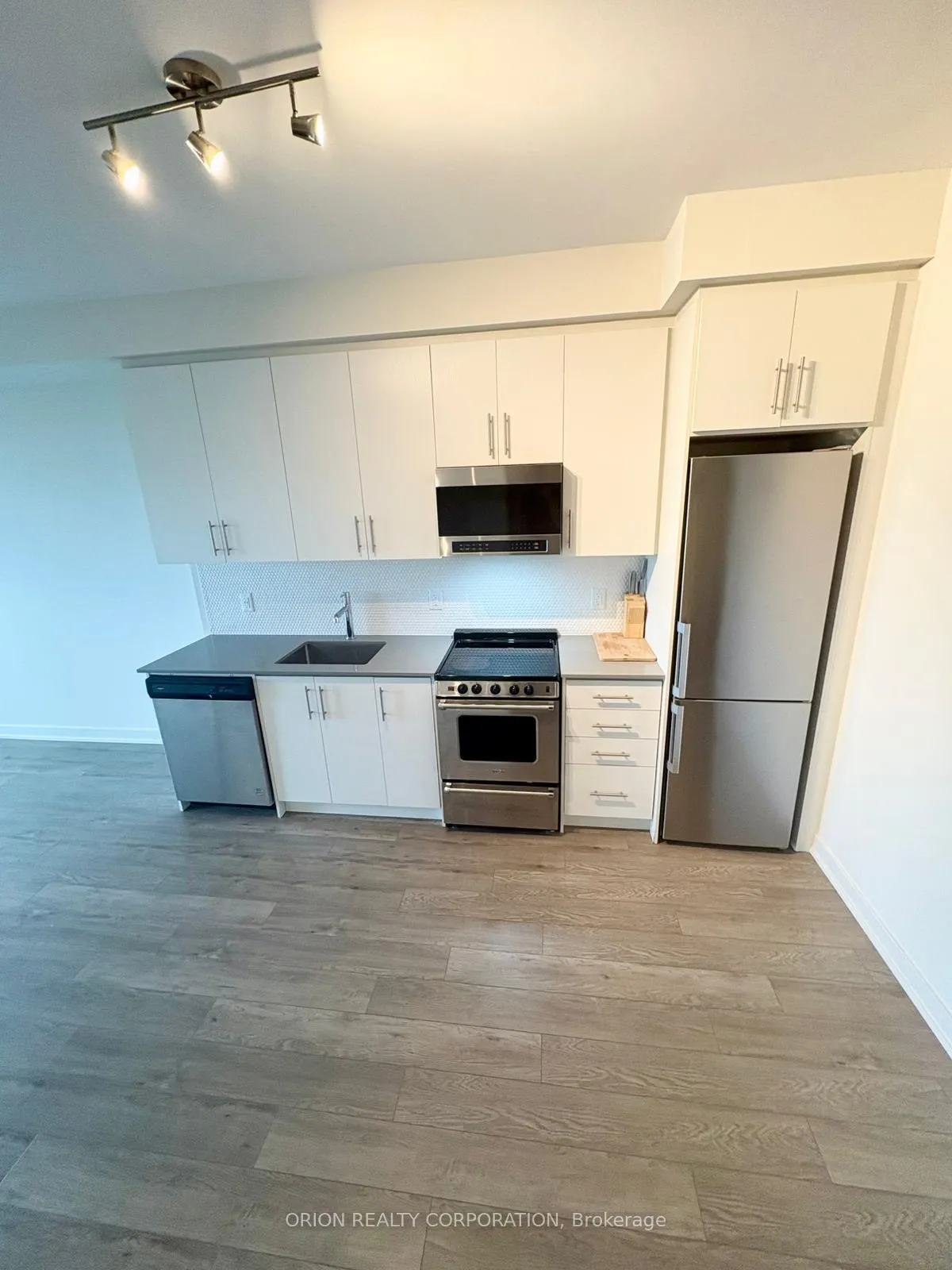 Photo 3 of Unit 821, 212 King William Street, Hamilton, Beasley — HOMEH