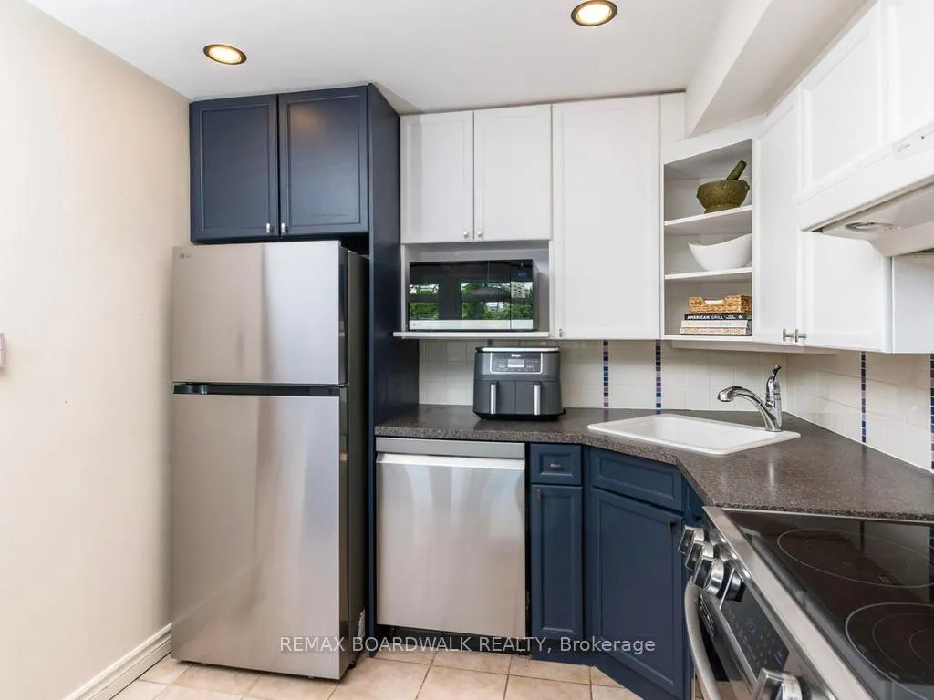 Photo 17 of 41 Putman Avenue, Ottawa, Lindenlea — HOMEH