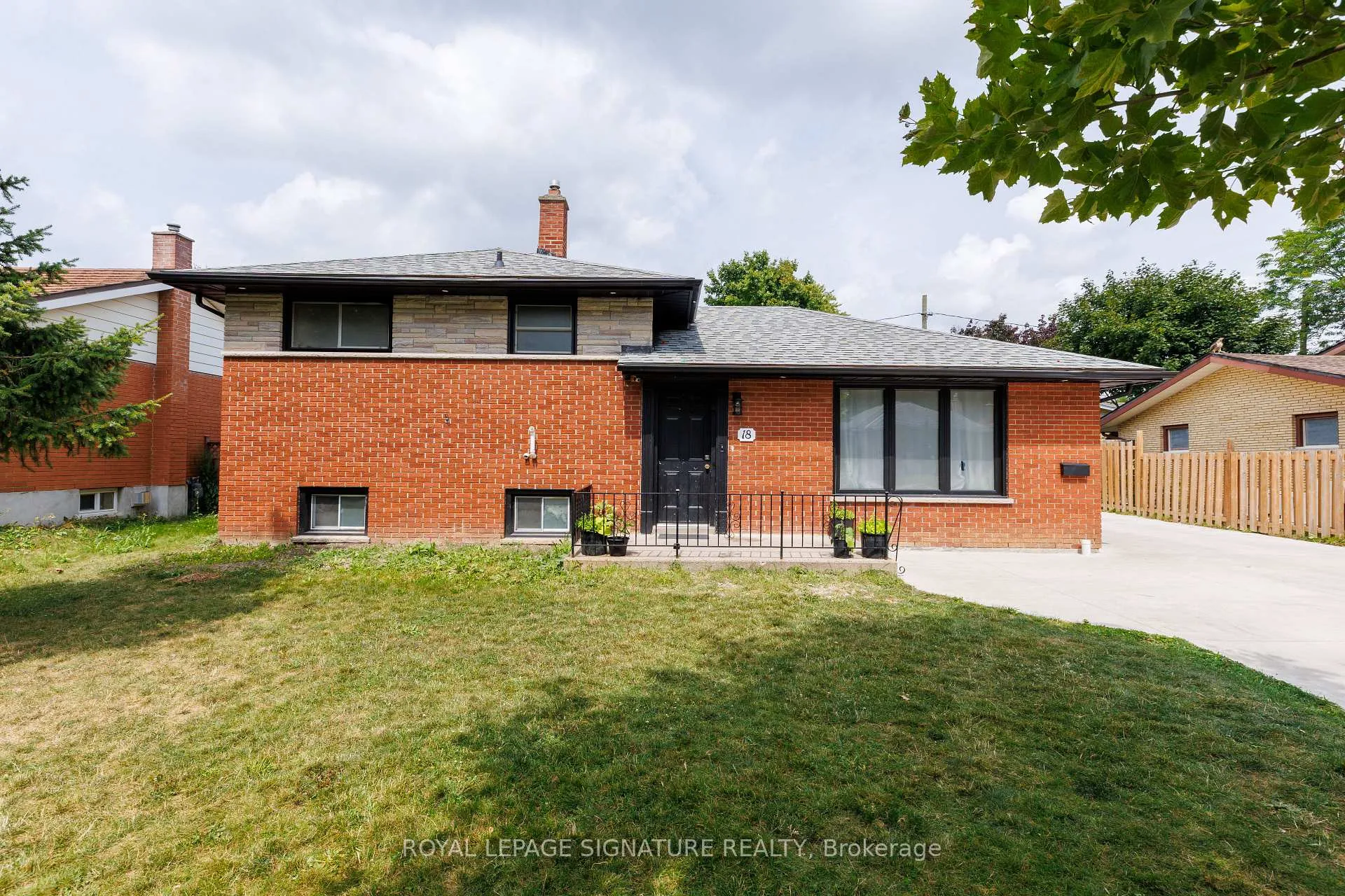Photo 3 of 18 Silverdale Crescent, London, South T — HOMEH