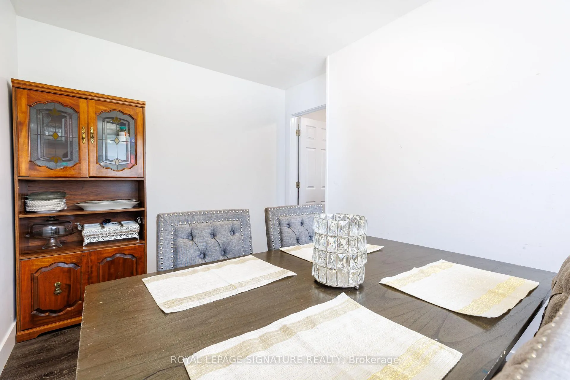 Photo 12 of 18 Silverdale Crescent, London, South T — HOMEH