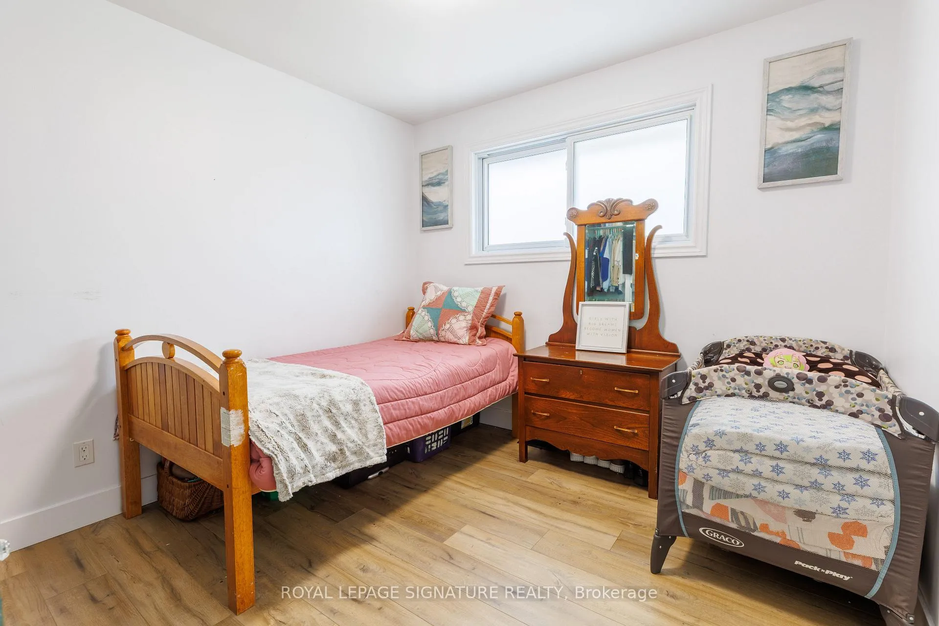 Photo 15 of 18 Silverdale Crescent, London, South T — HOMEH