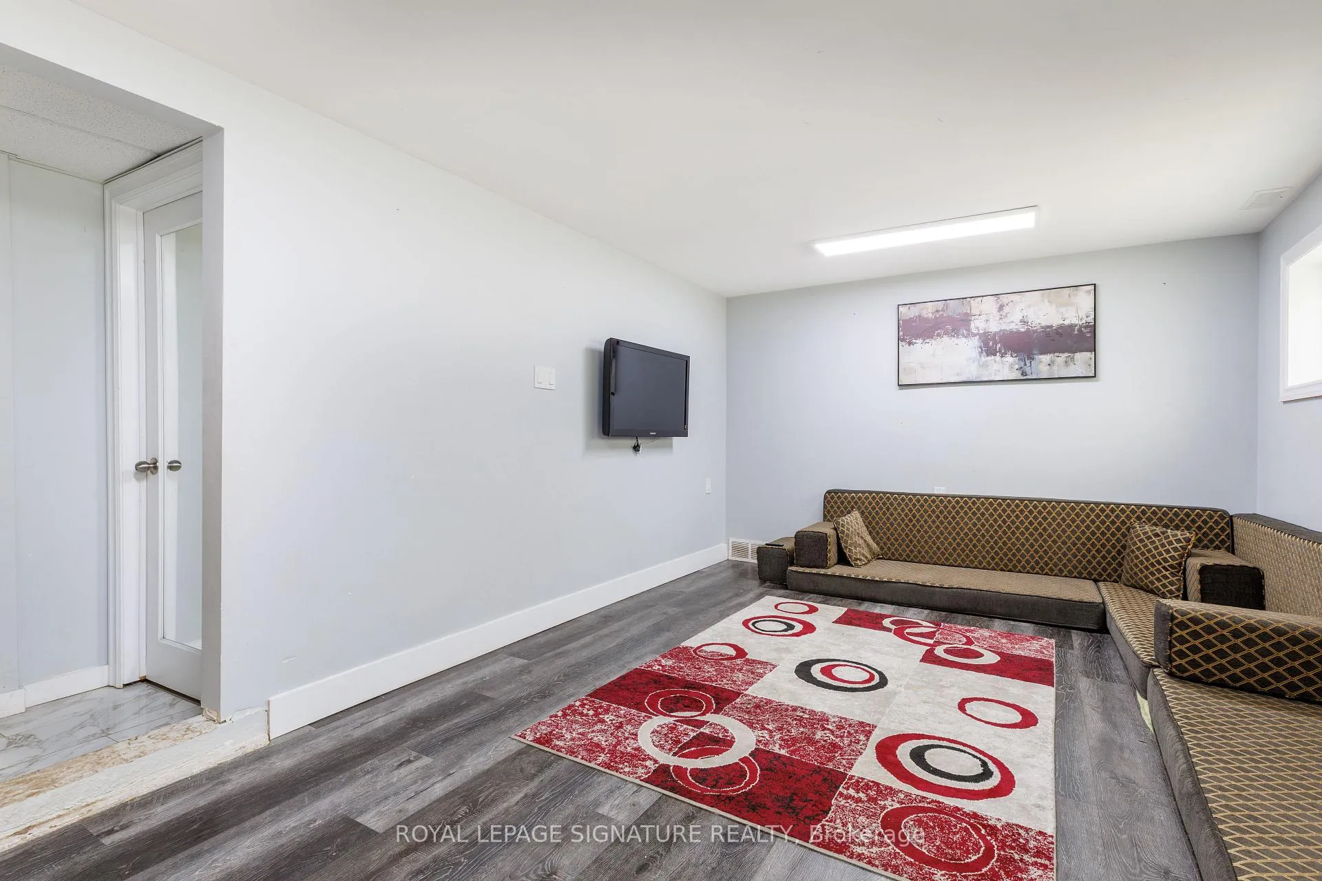 Photo 23 of 18 Silverdale Crescent, London, South T — HOMEH
