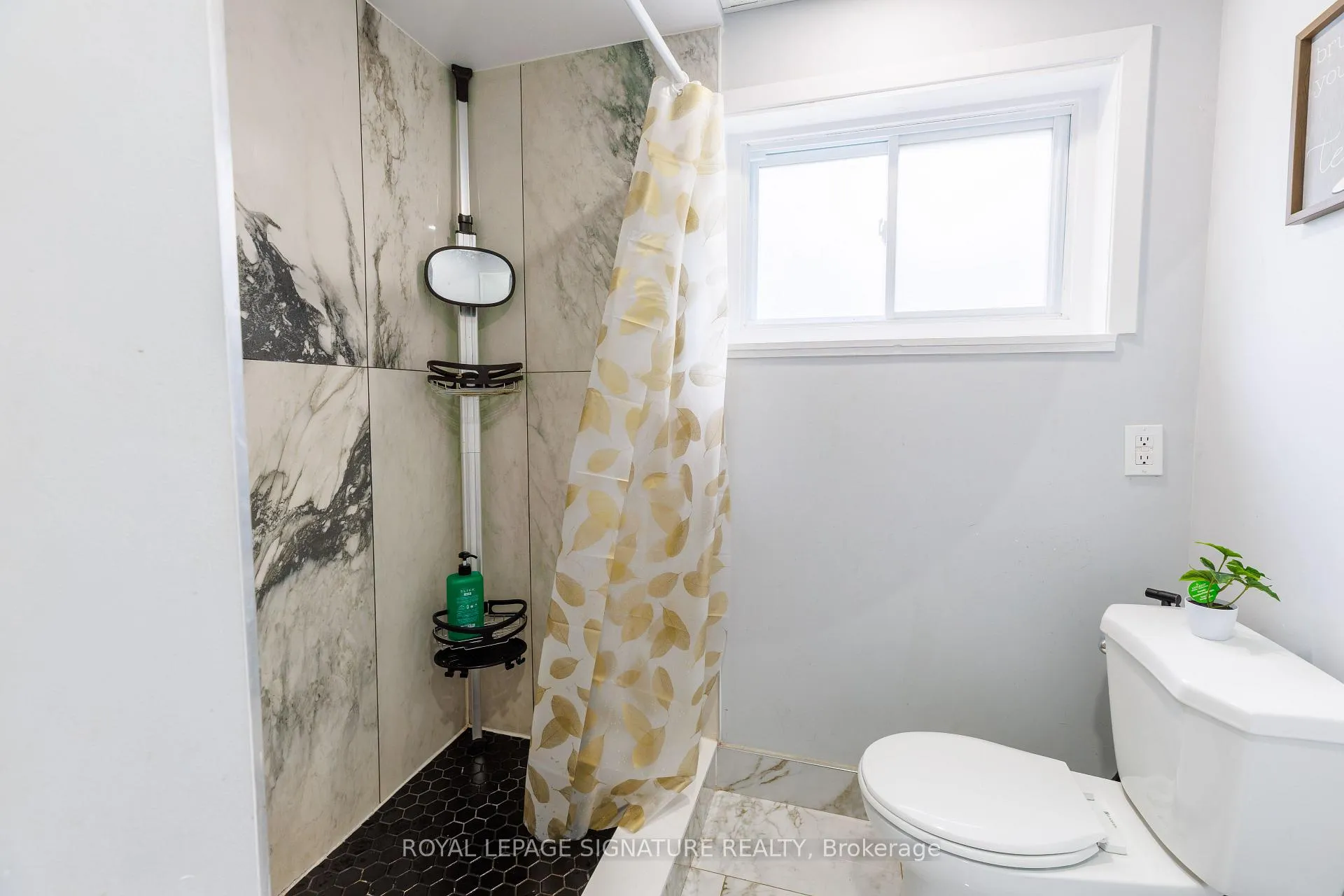 Photo 26 of 18 Silverdale Crescent, London, South T — HOMEH