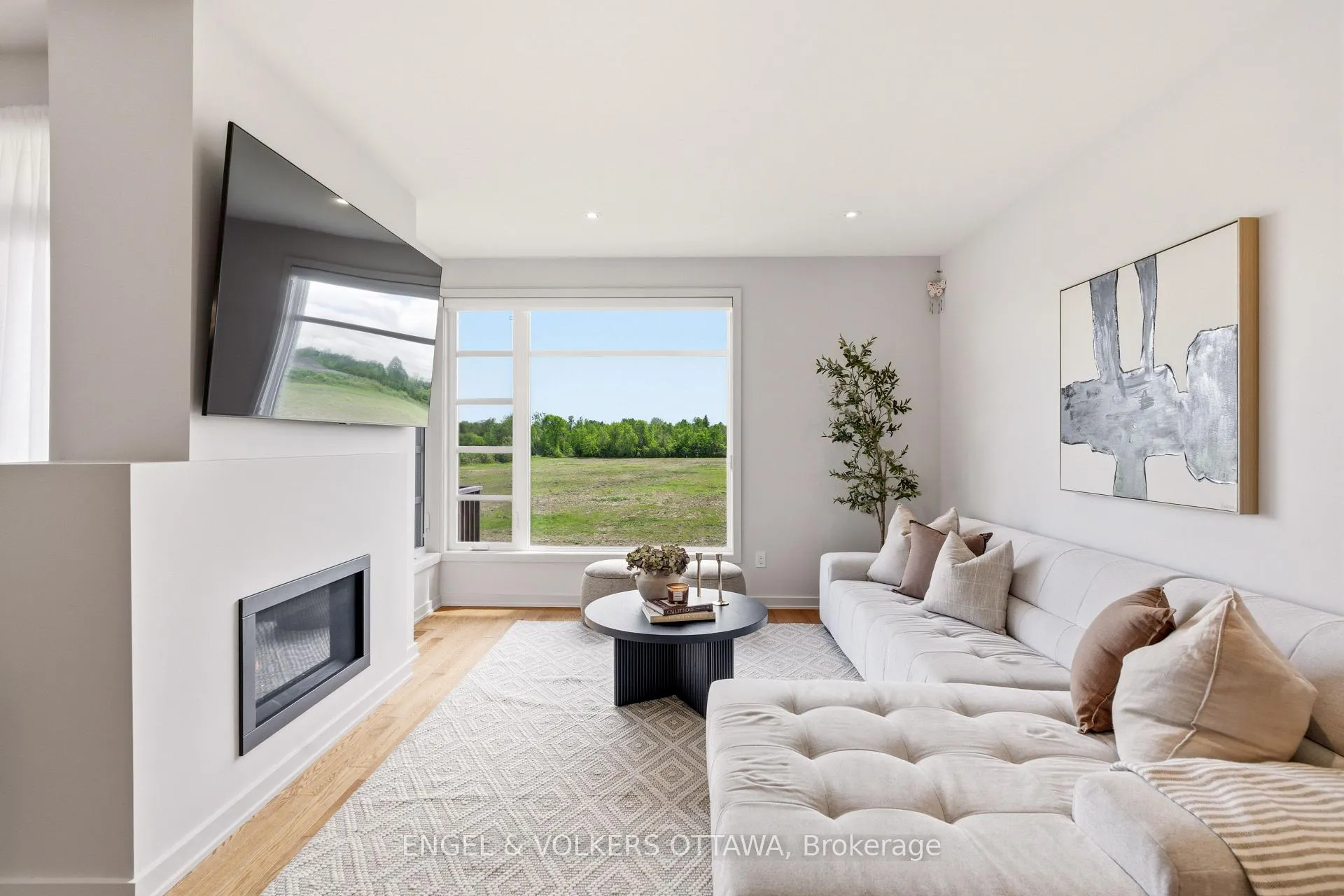 Photo 12 of 256 Shuttleworth Drive, Ottawa, Leitrim — HOMEH