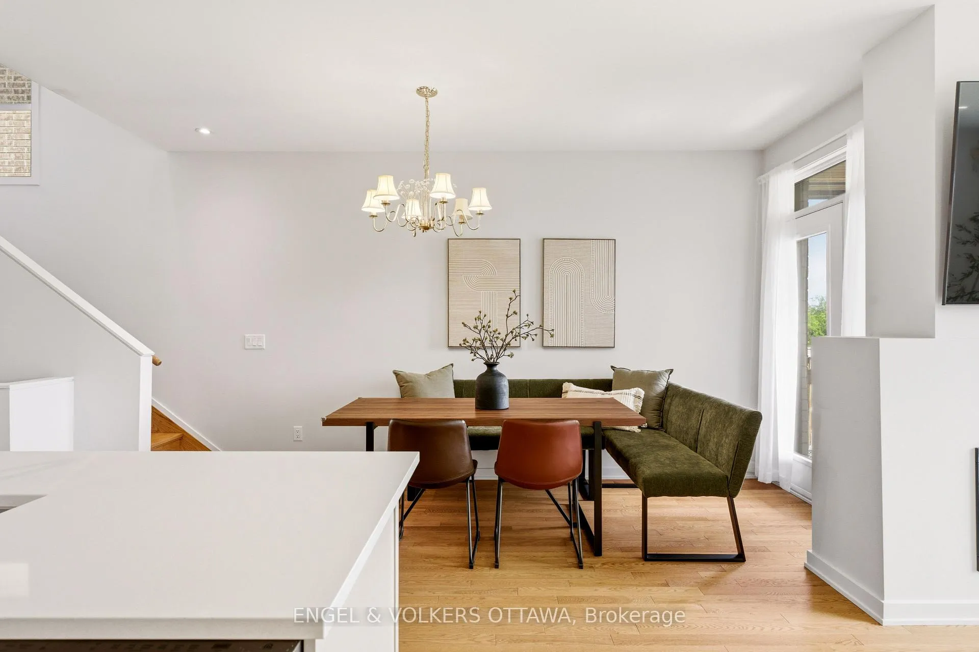 Photo 15 of 256 Shuttleworth Drive, Ottawa, Leitrim — HOMEH