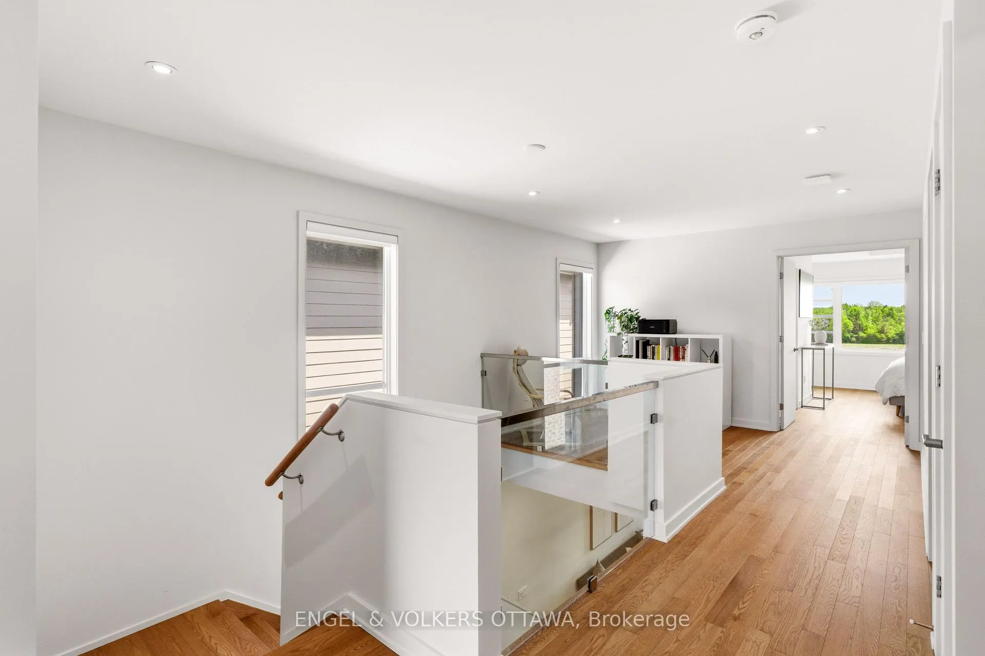 Photo 21 of 256 Shuttleworth Drive, Ottawa, Leitrim — HOMEH