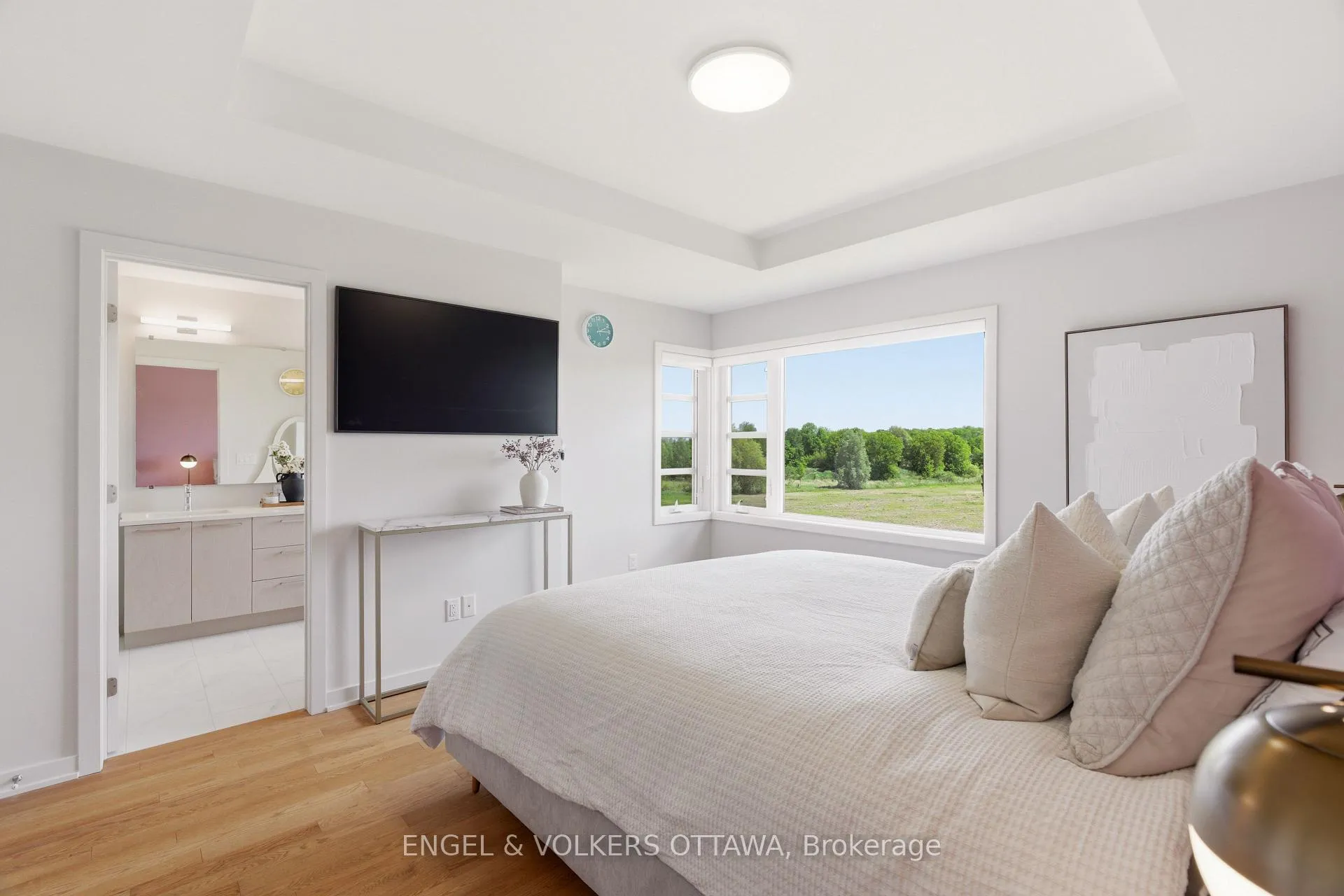Photo 26 of 256 Shuttleworth Drive, Ottawa, Leitrim — HOMEH