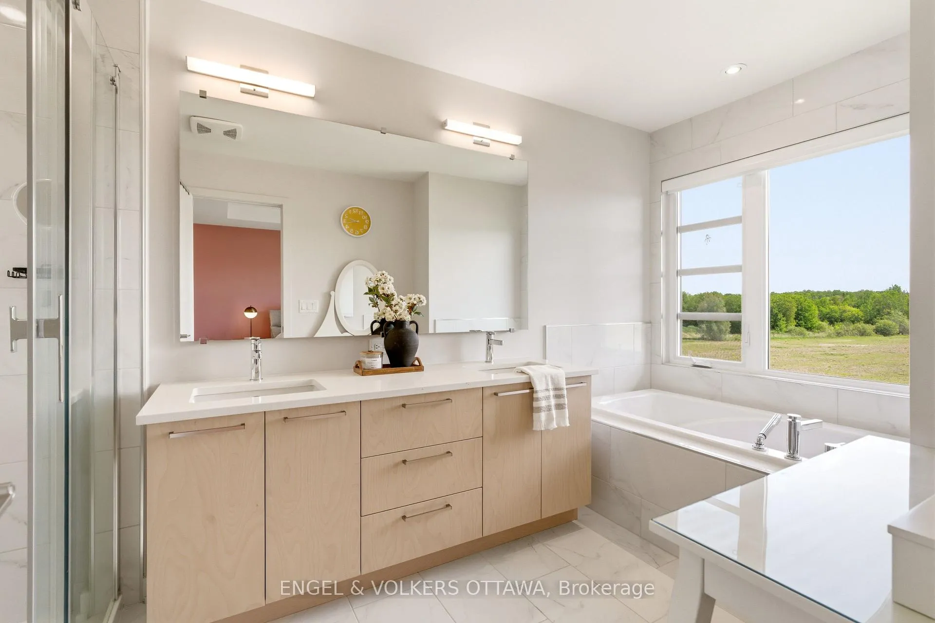 Photo 27 of 256 Shuttleworth Drive, Ottawa, Leitrim — HOMEH
