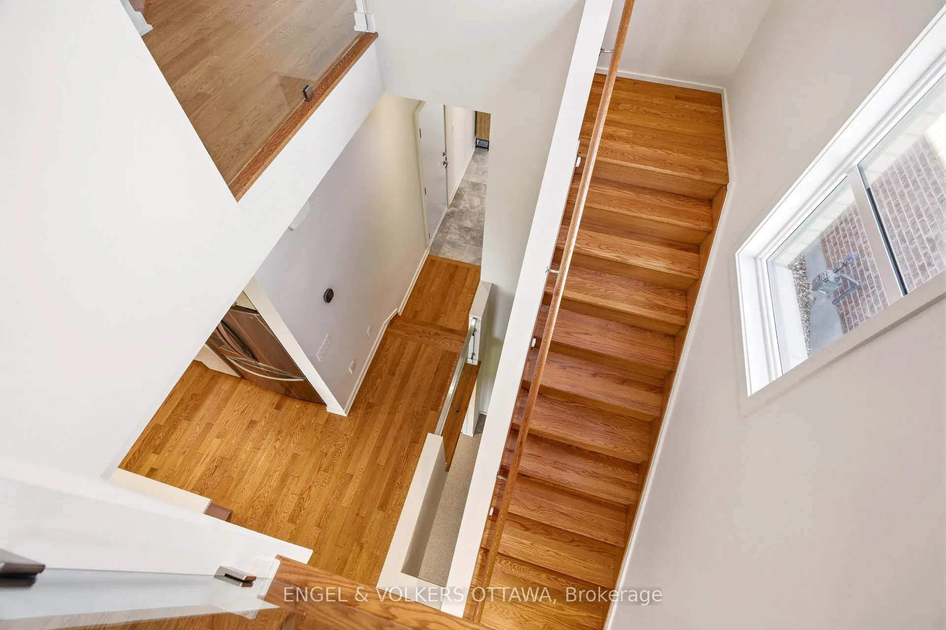 Photo 36 of 256 Shuttleworth Drive, Ottawa, Leitrim — HOMEH