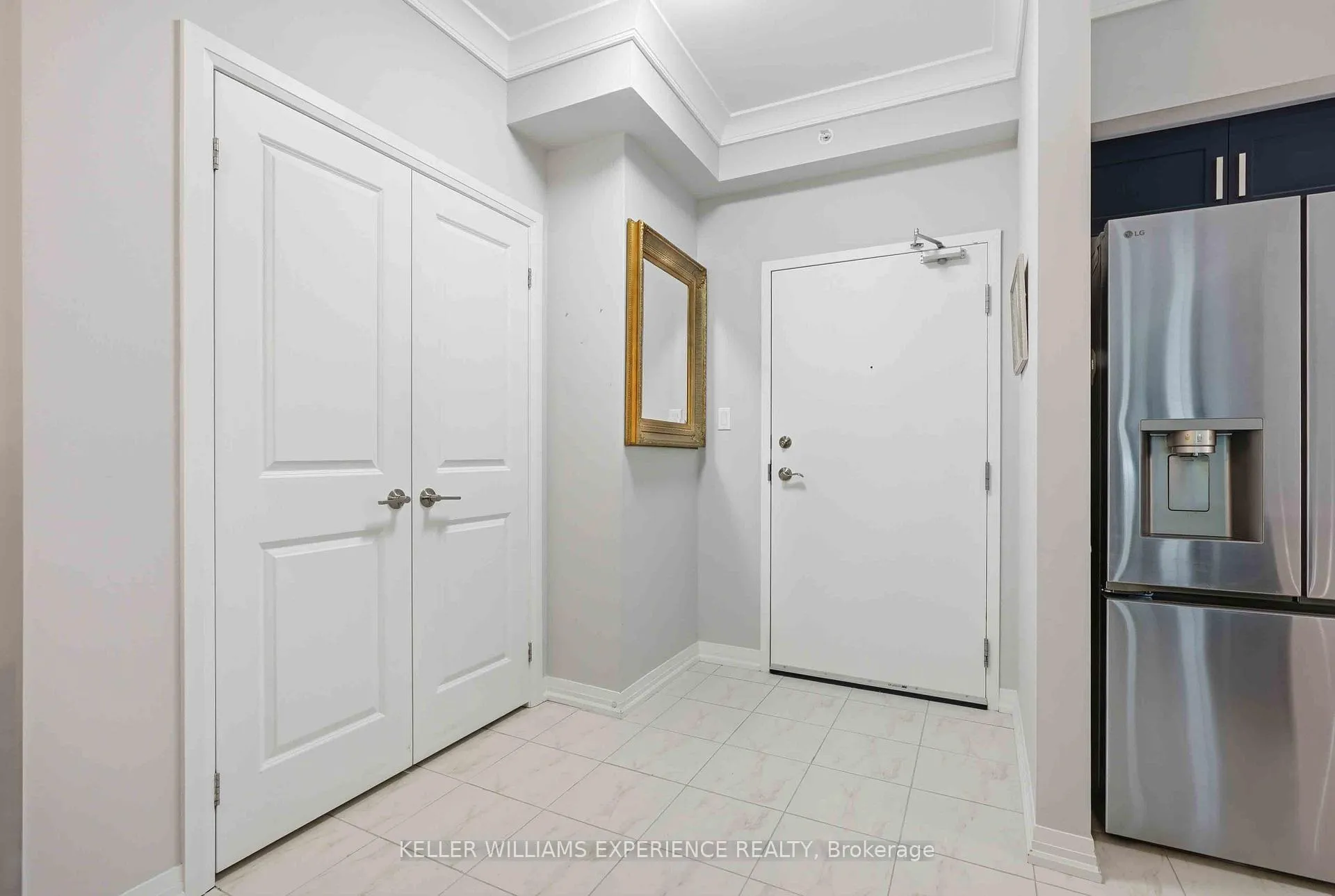 Photo 4 of Unit 312, 304 Essa Road, Barrie, 400 West — HOMEH