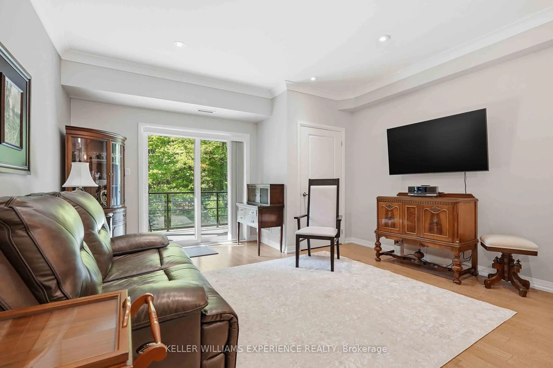 Photo 10 of Unit 312, 304 Essa Road, Barrie, 400 West — HOMEH