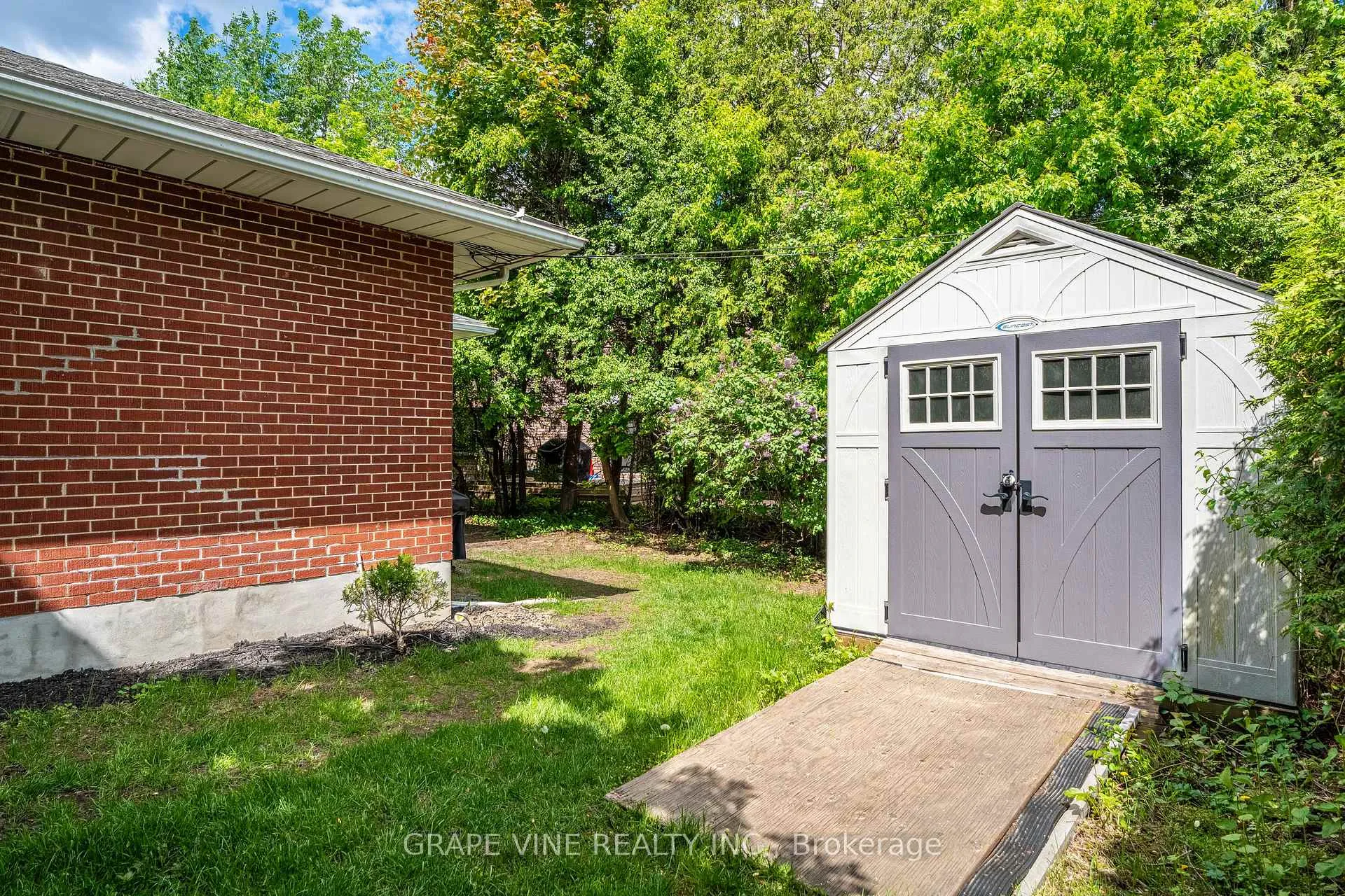Photo 5 of 2201 Braeside Avenue, Ottawa, Alta Vista — HOMEH