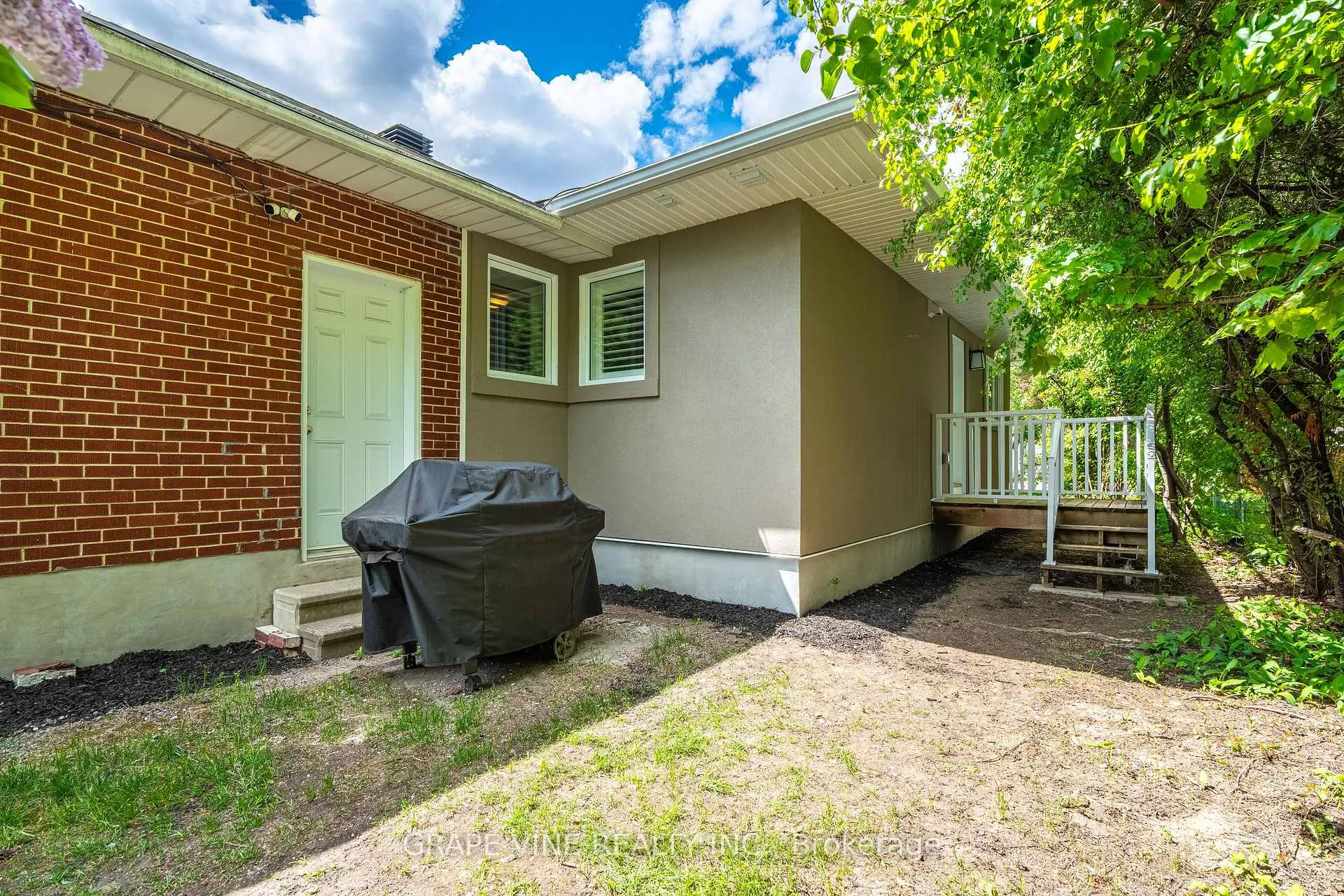 Photo 7 of 2201 Braeside Avenue, Ottawa, Alta Vista — HOMEH