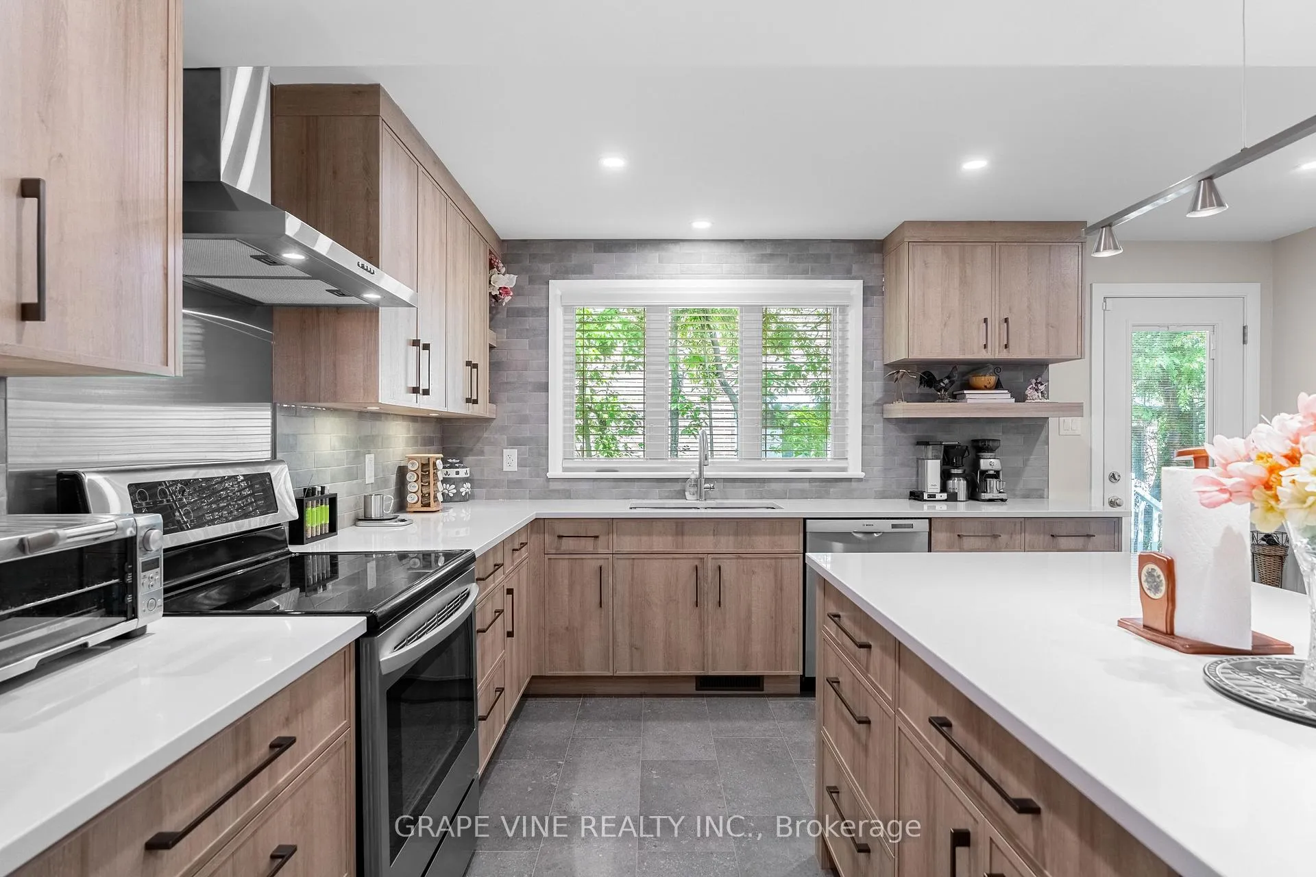 Photo 21 of 2201 Braeside Avenue, Ottawa, Alta Vista — HOMEH