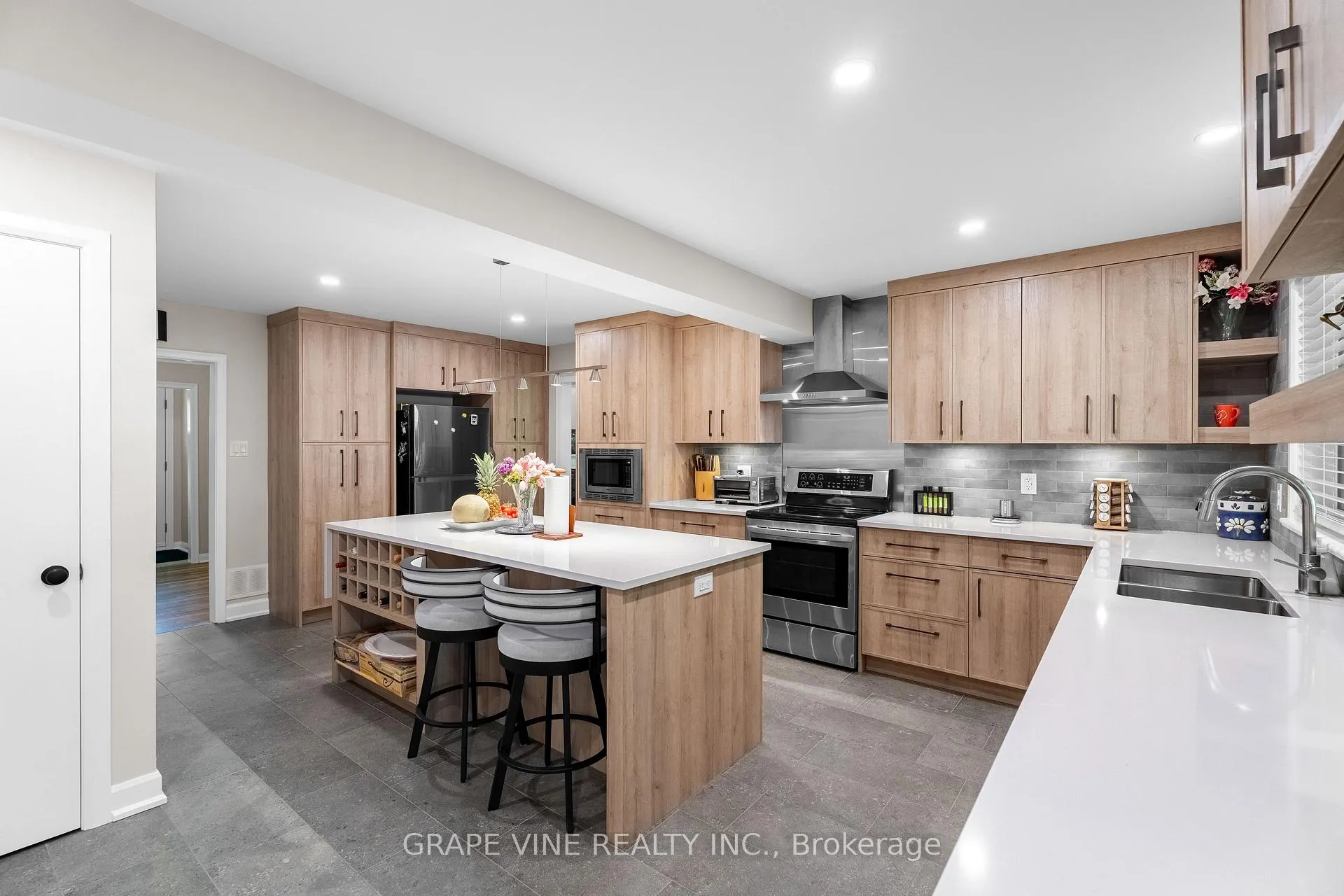 Photo 23 of 2201 Braeside Avenue, Ottawa, Alta Vista — HOMEH
