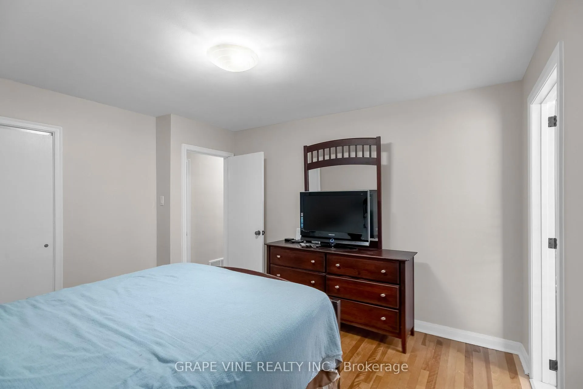 Photo 26 of 2201 Braeside Avenue, Ottawa, Alta Vista — HOMEH