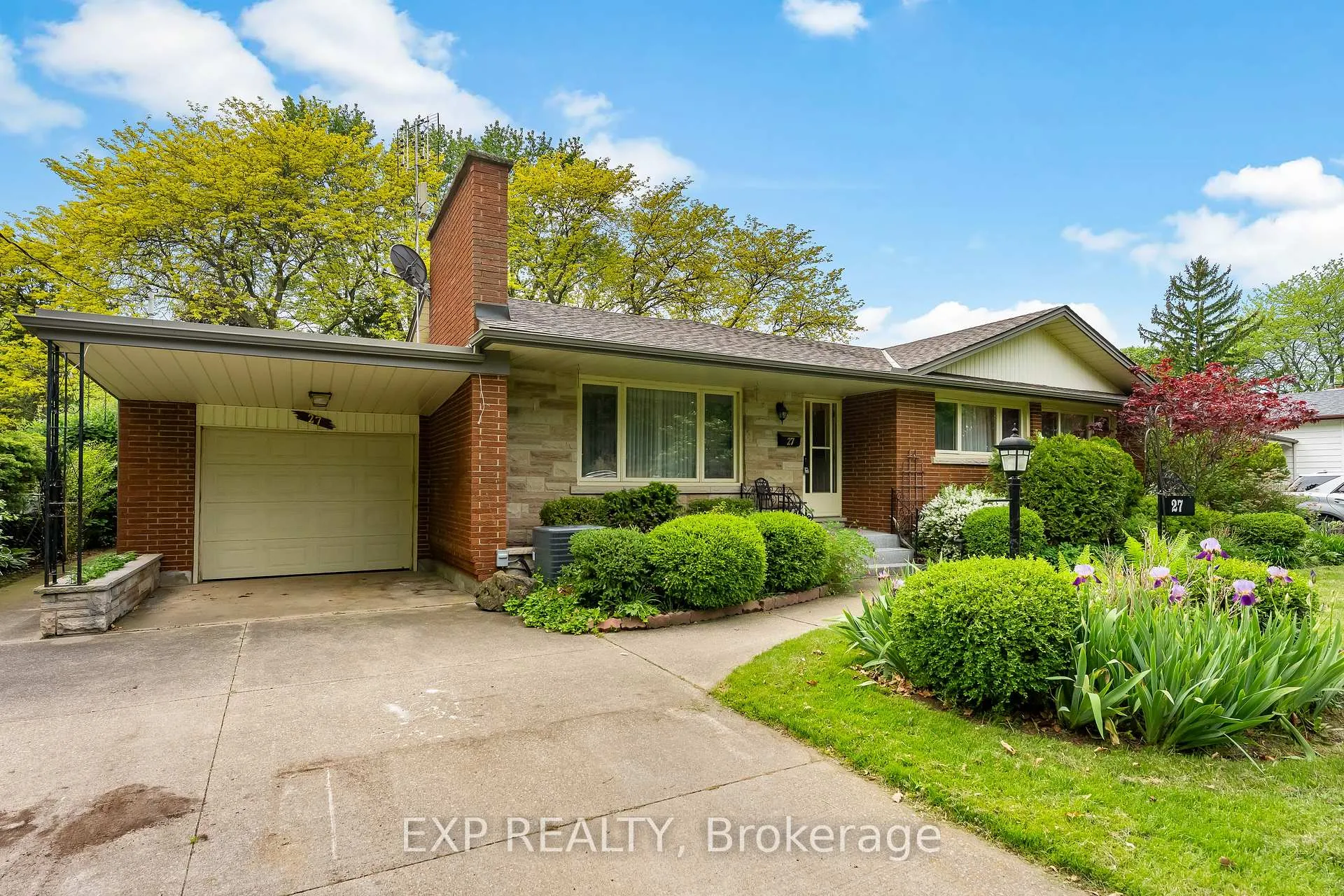Photo 2 of 27 Mississauga Road, St. Catharines, Lakeshore — HOMEH